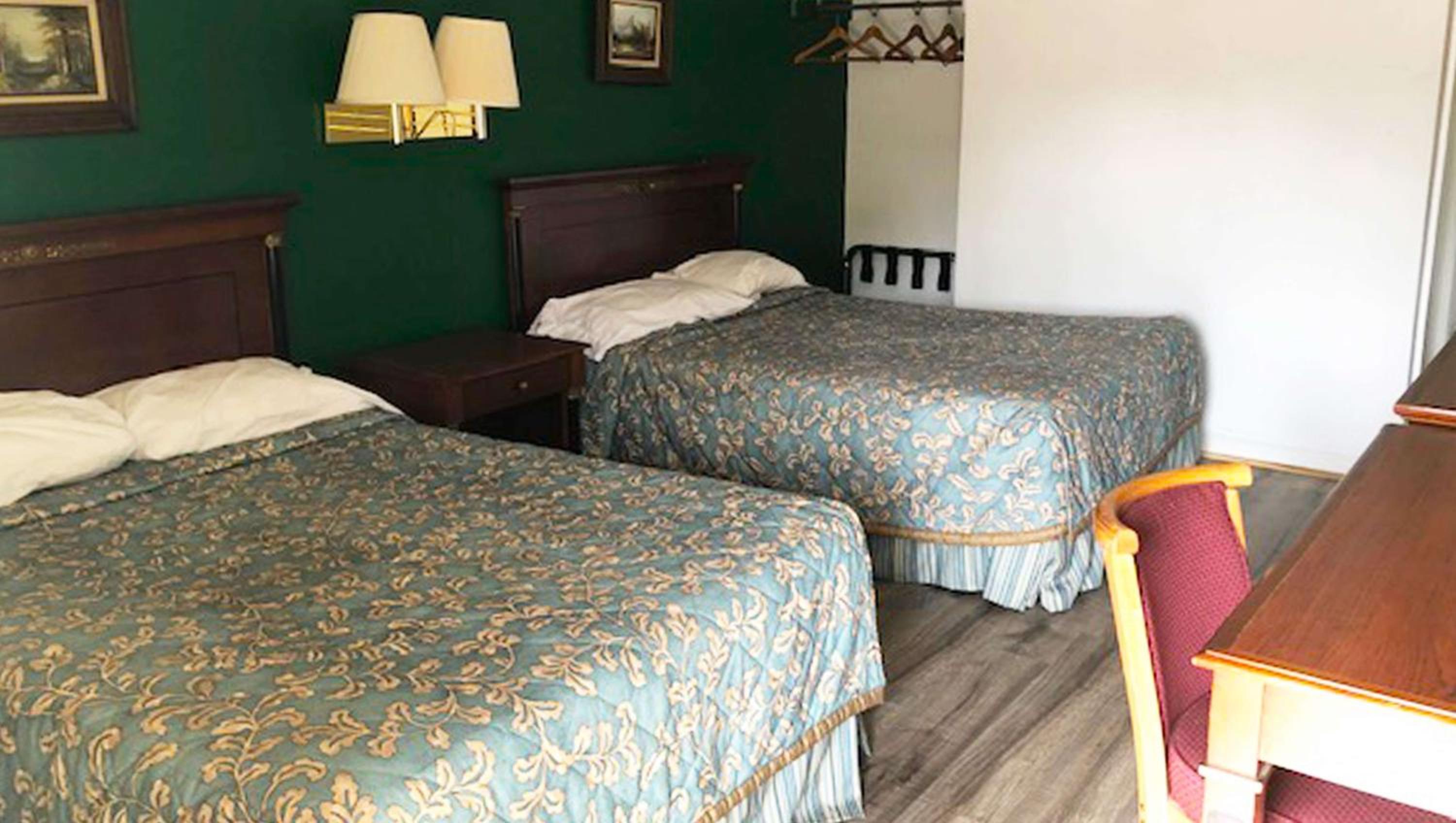 Double Room with Two Double Beds photo 1