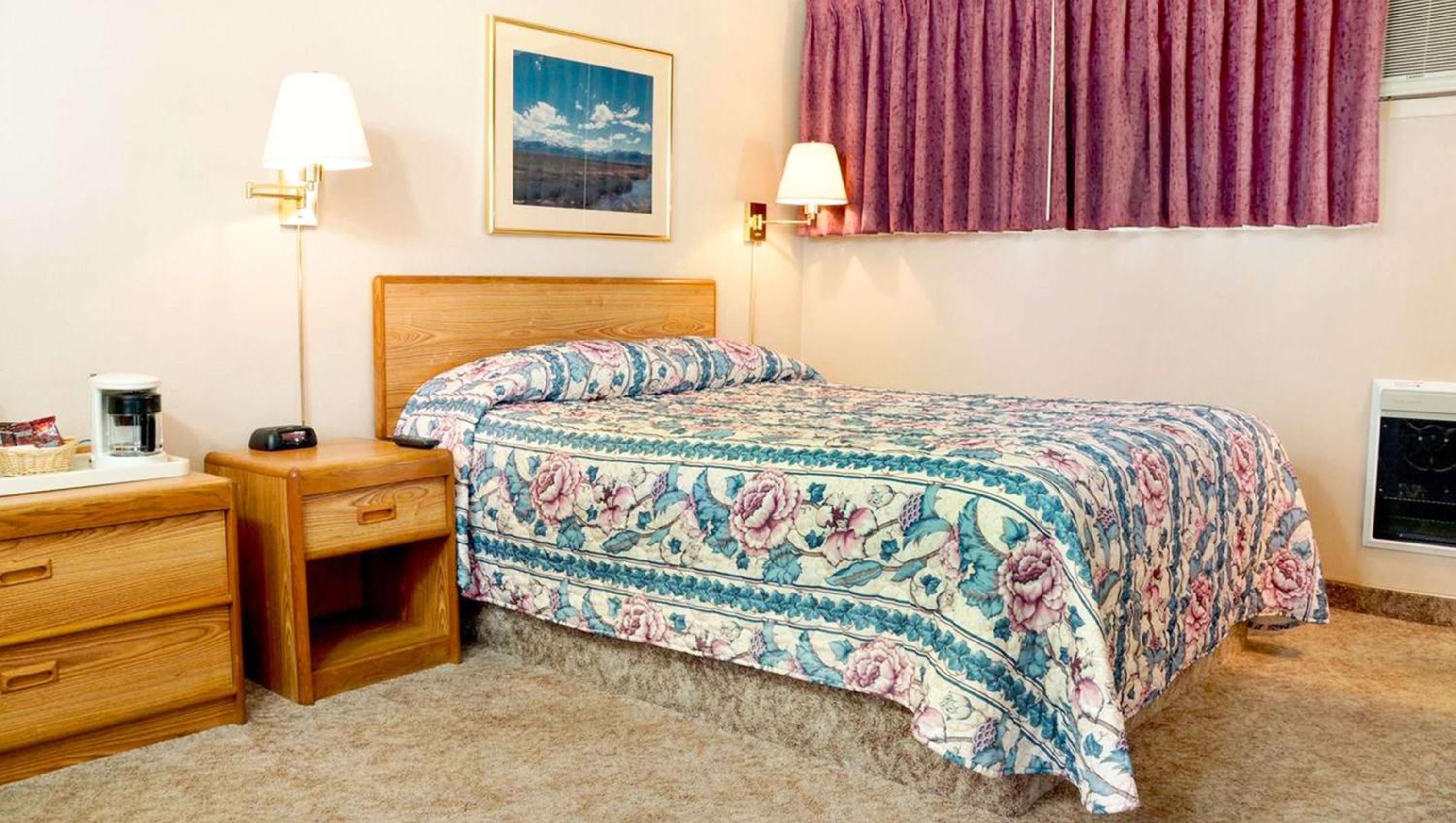 Queen Room - Photo 2