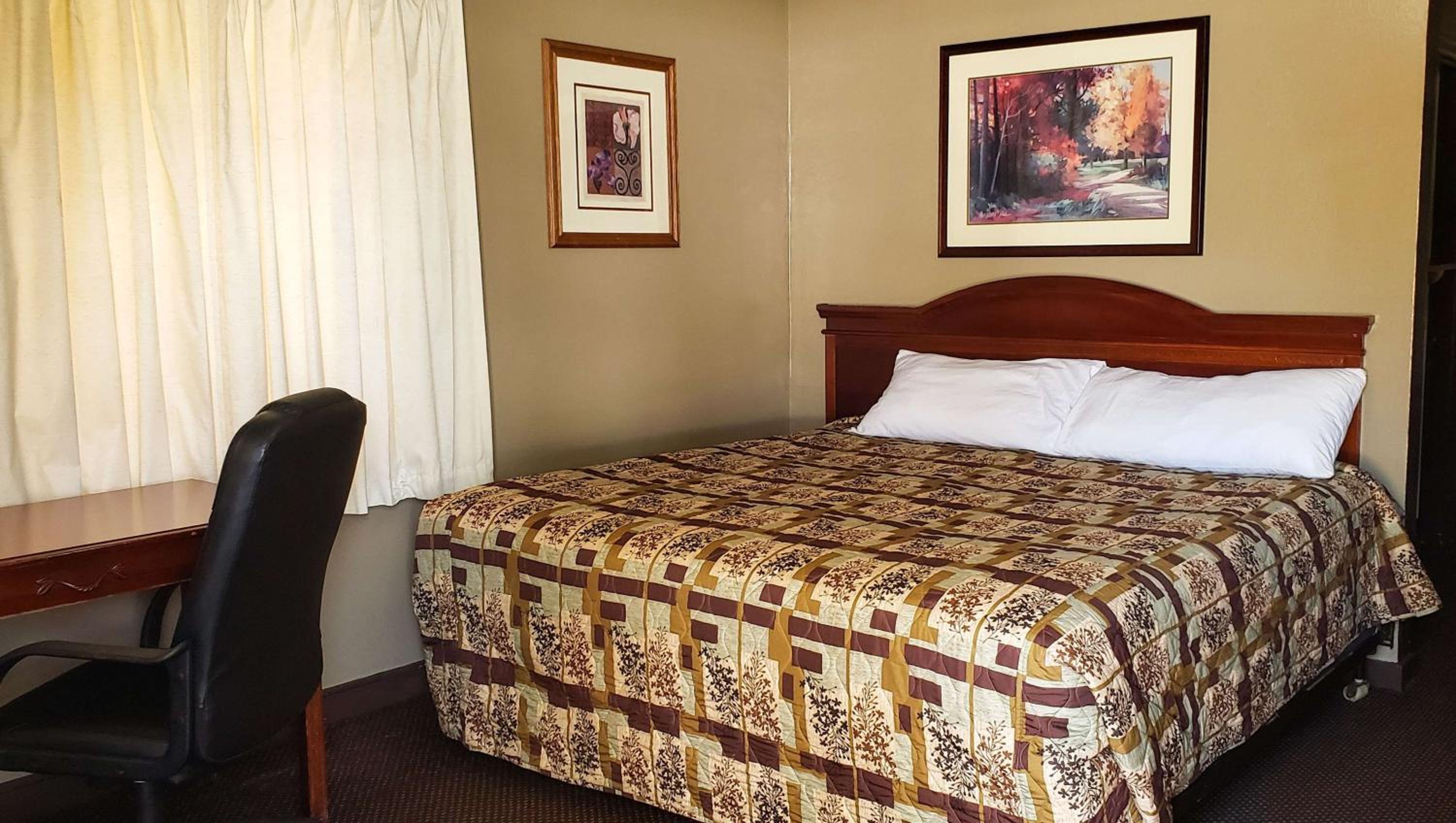 Standard King Room photo 1