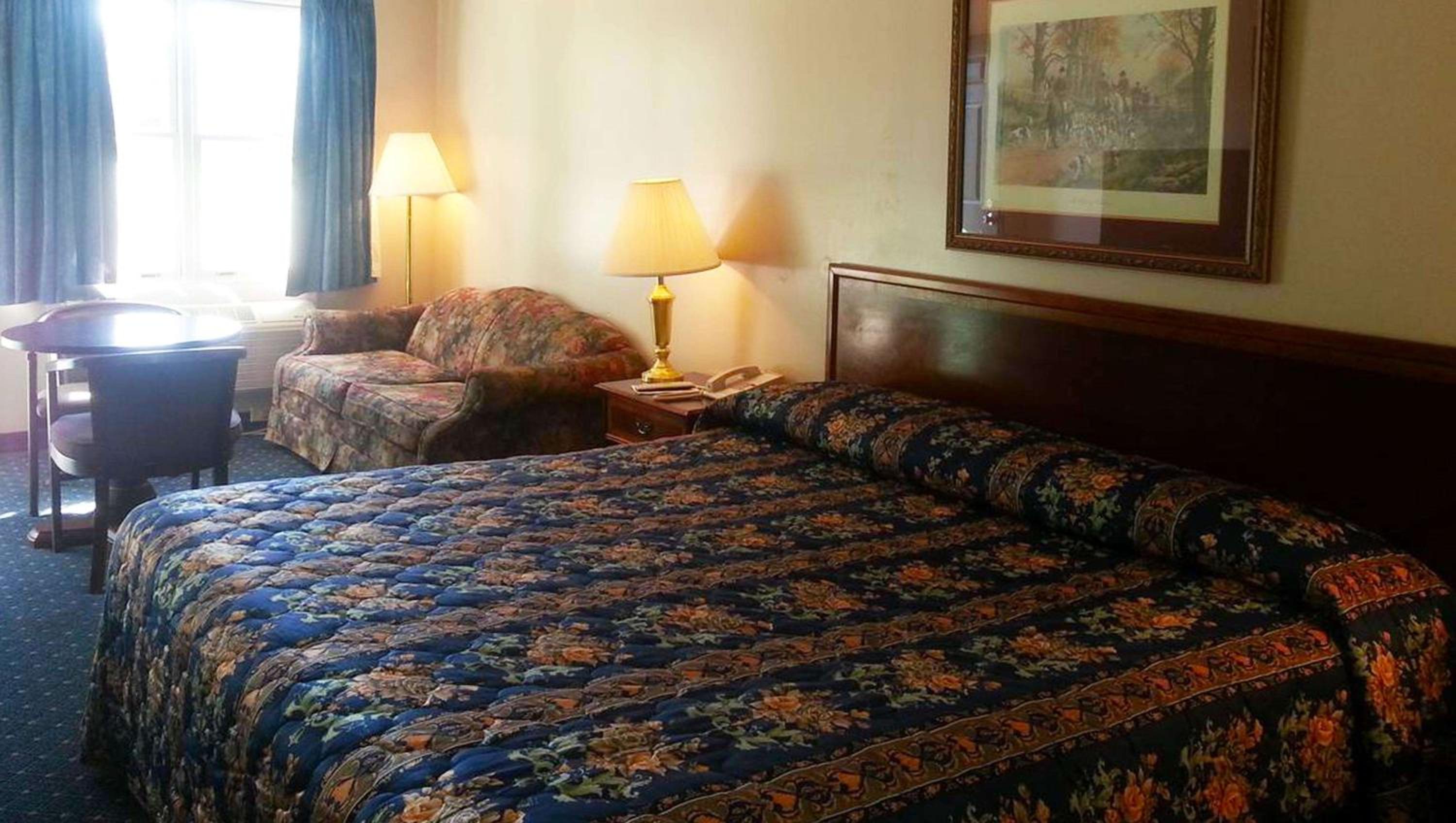 Standard King Room - Photo 3