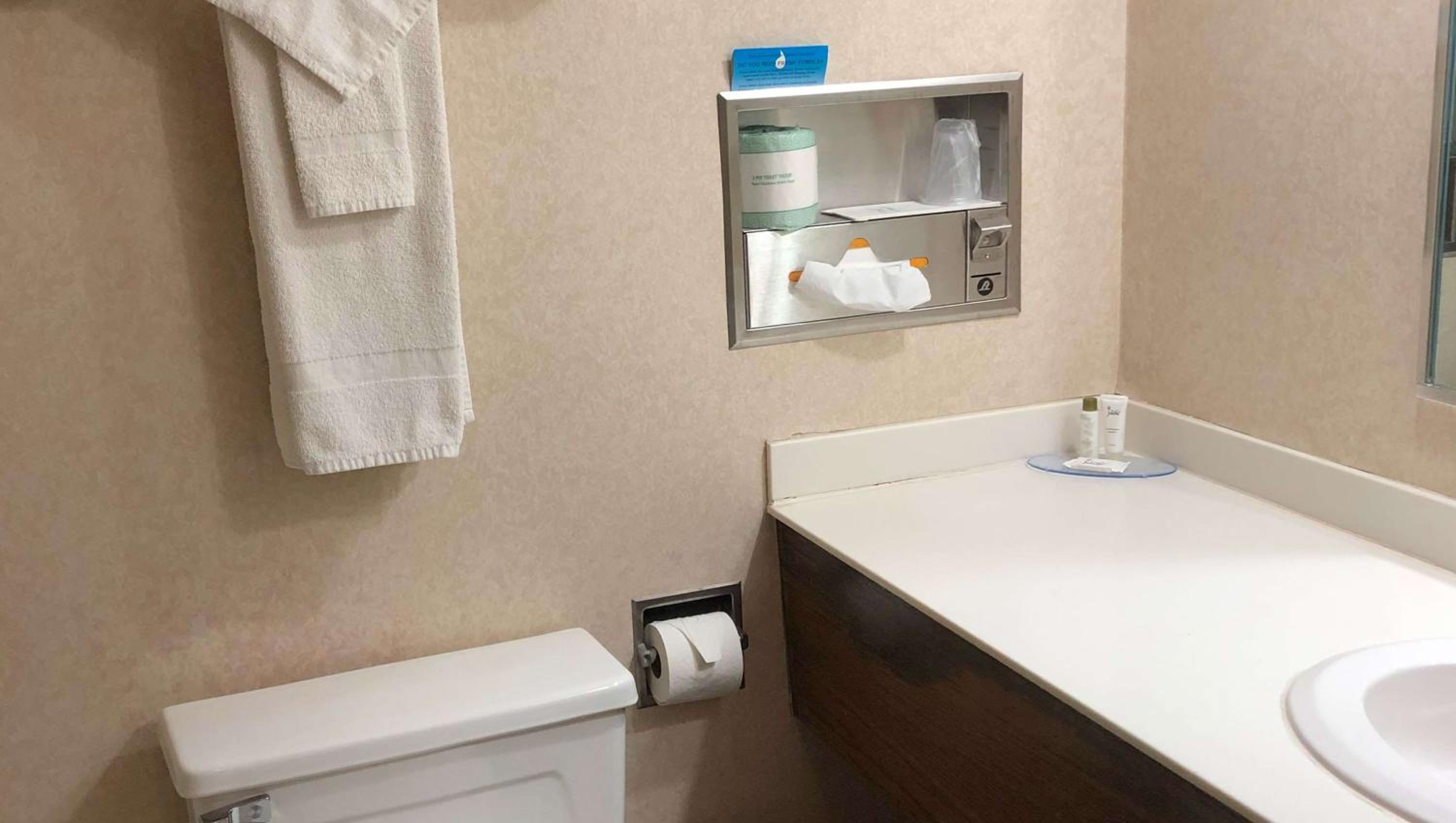 King Room - Disability Access photo 2