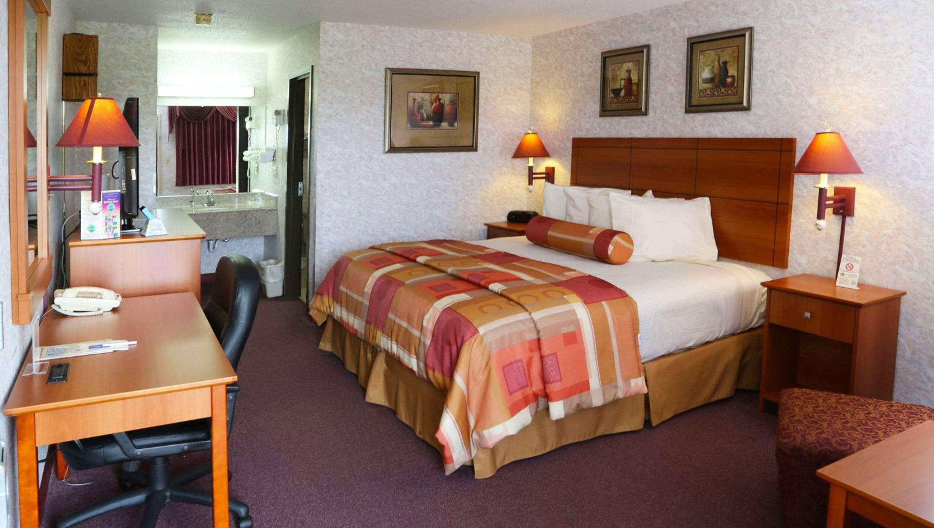 Deluxe King Room photo 2
