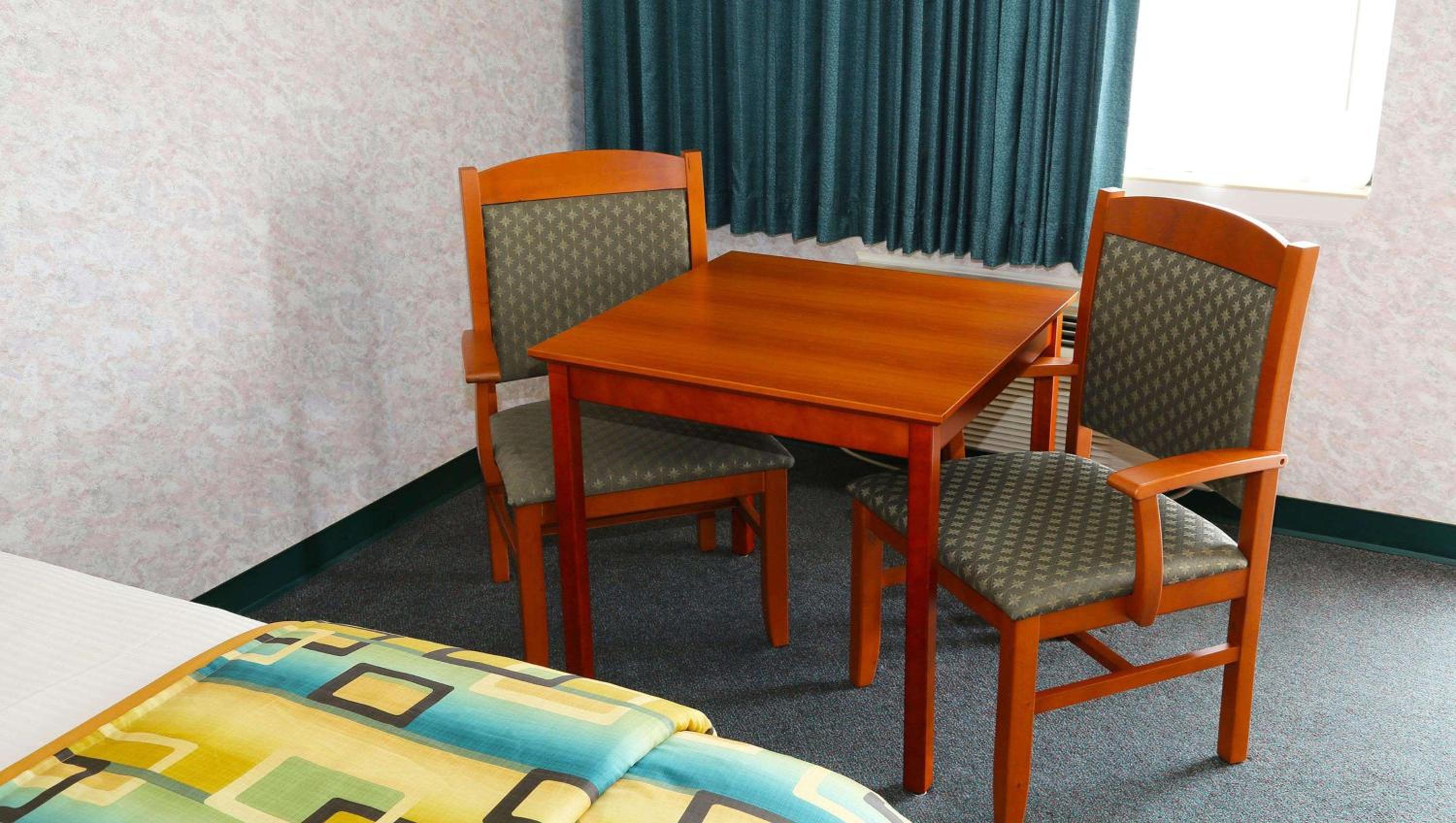 Deluxe Queen Room with Two Queen Beds photo 3