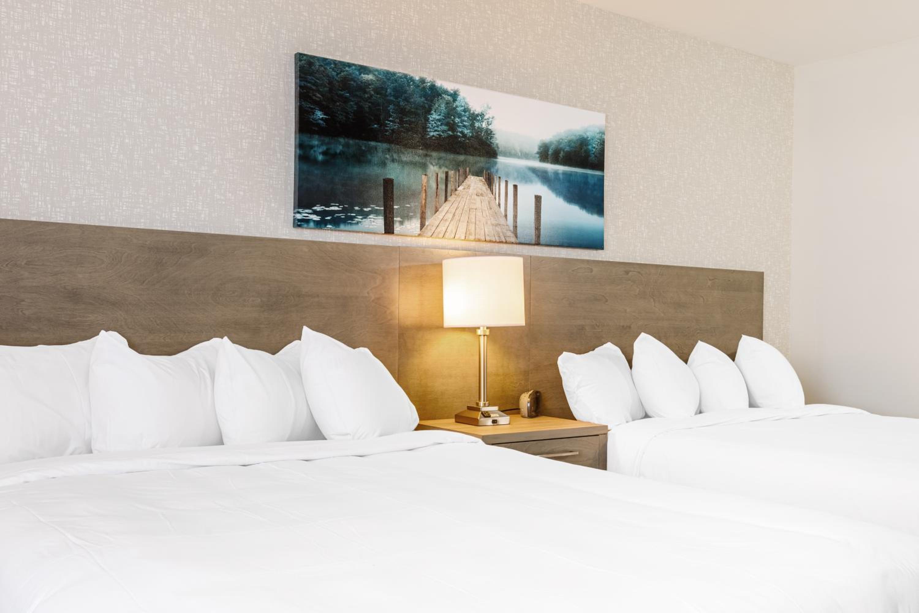 Standard Room, 2 Queen Beds - Photo 1