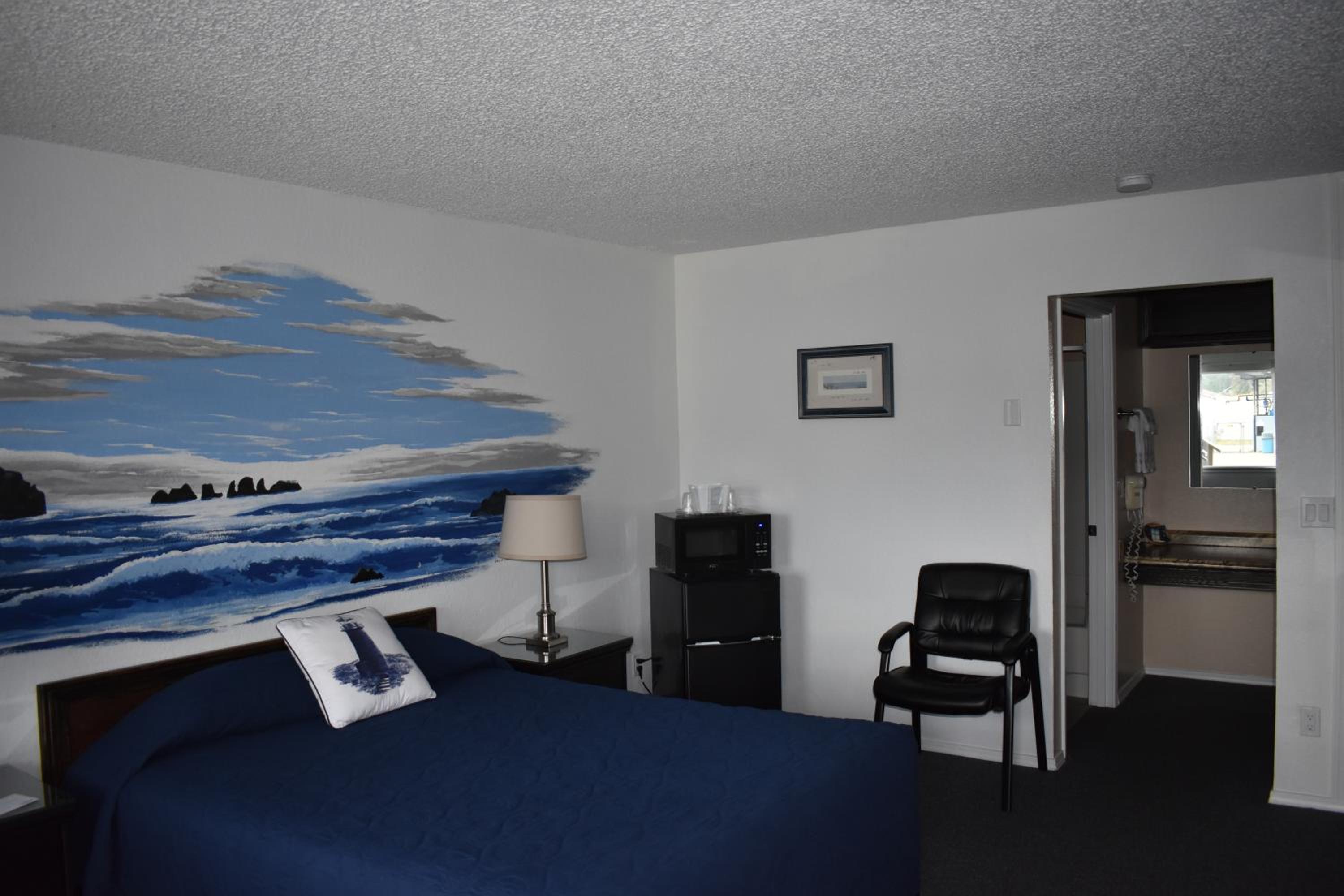 Queen Room with Balcony and View
