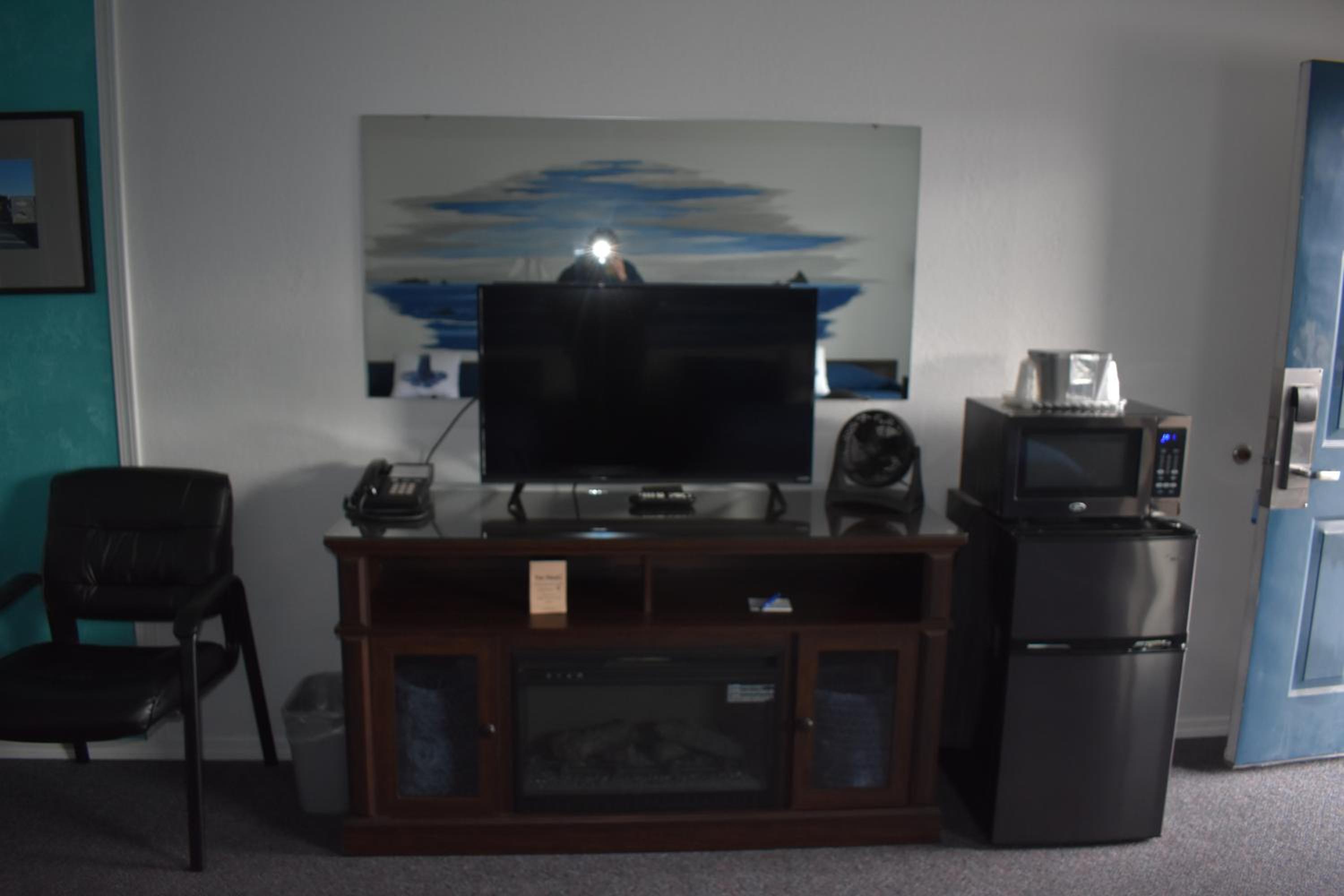 Queen Room photo 2