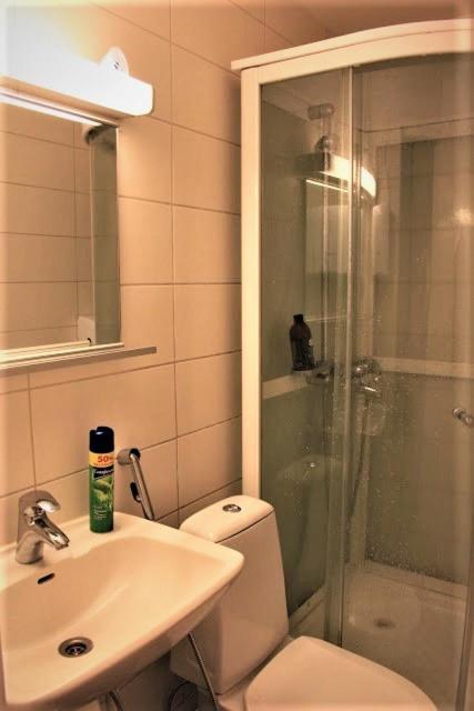 Budget Double or Twin Room - Photo 17