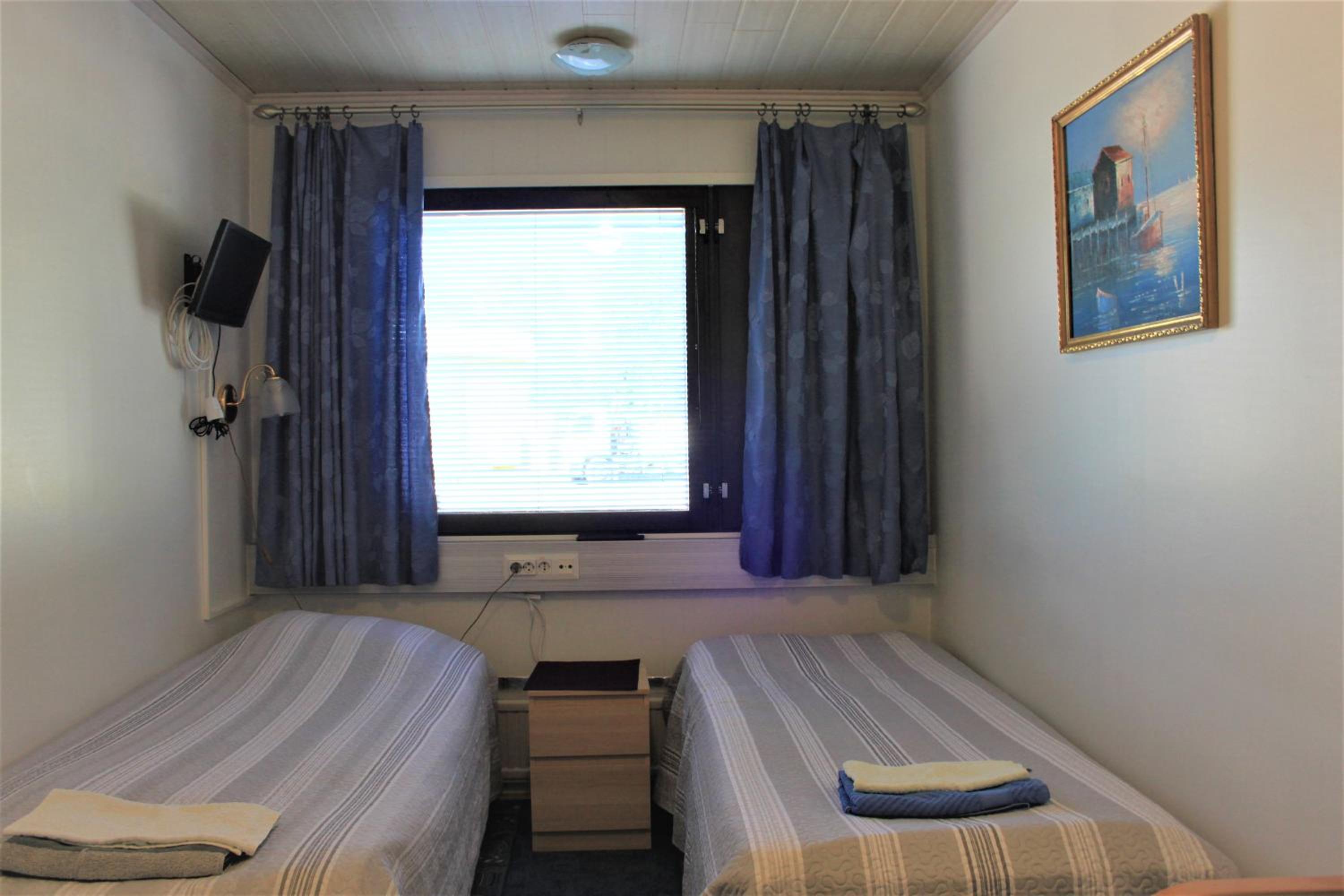 Budget Double or Twin Room - Photo 9
