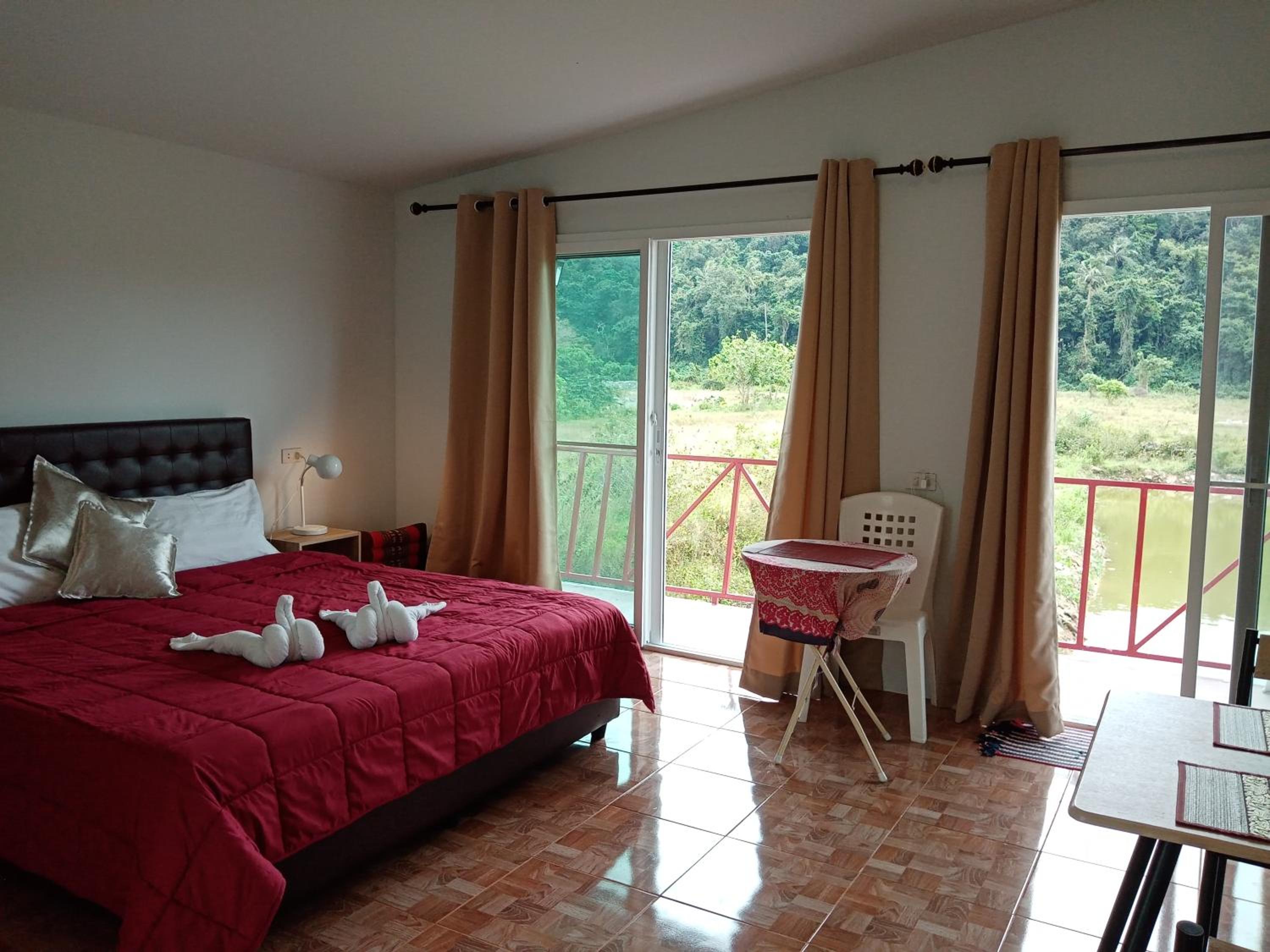 Deluxe Family Suite