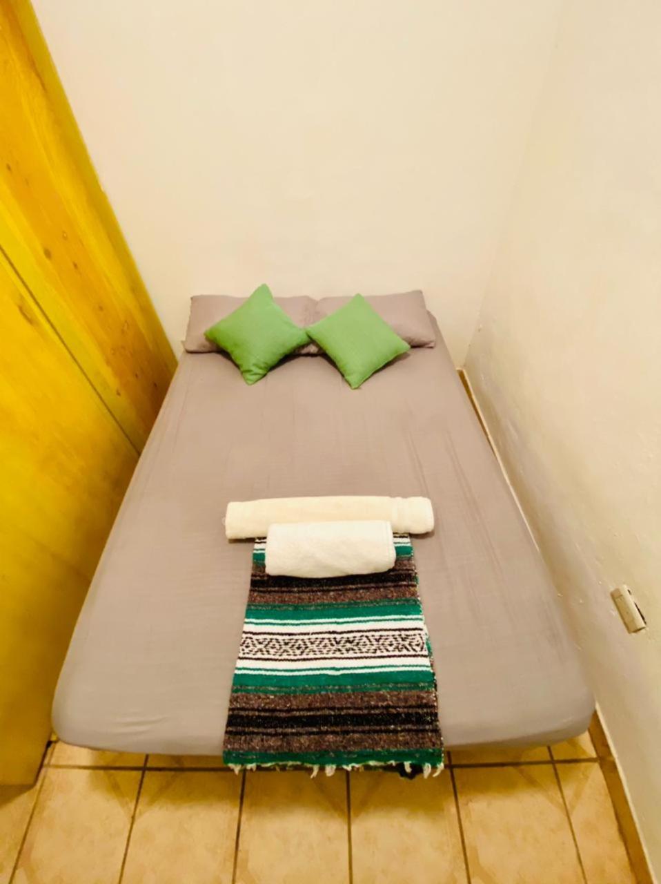 Double Room with Shared Bathroom photo 2