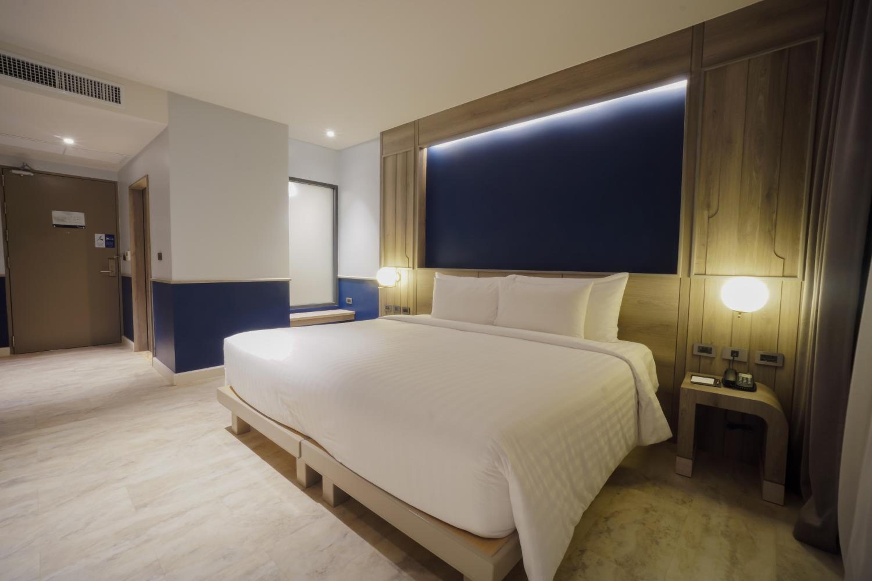 Superior Double or Twin Room - Photo 22