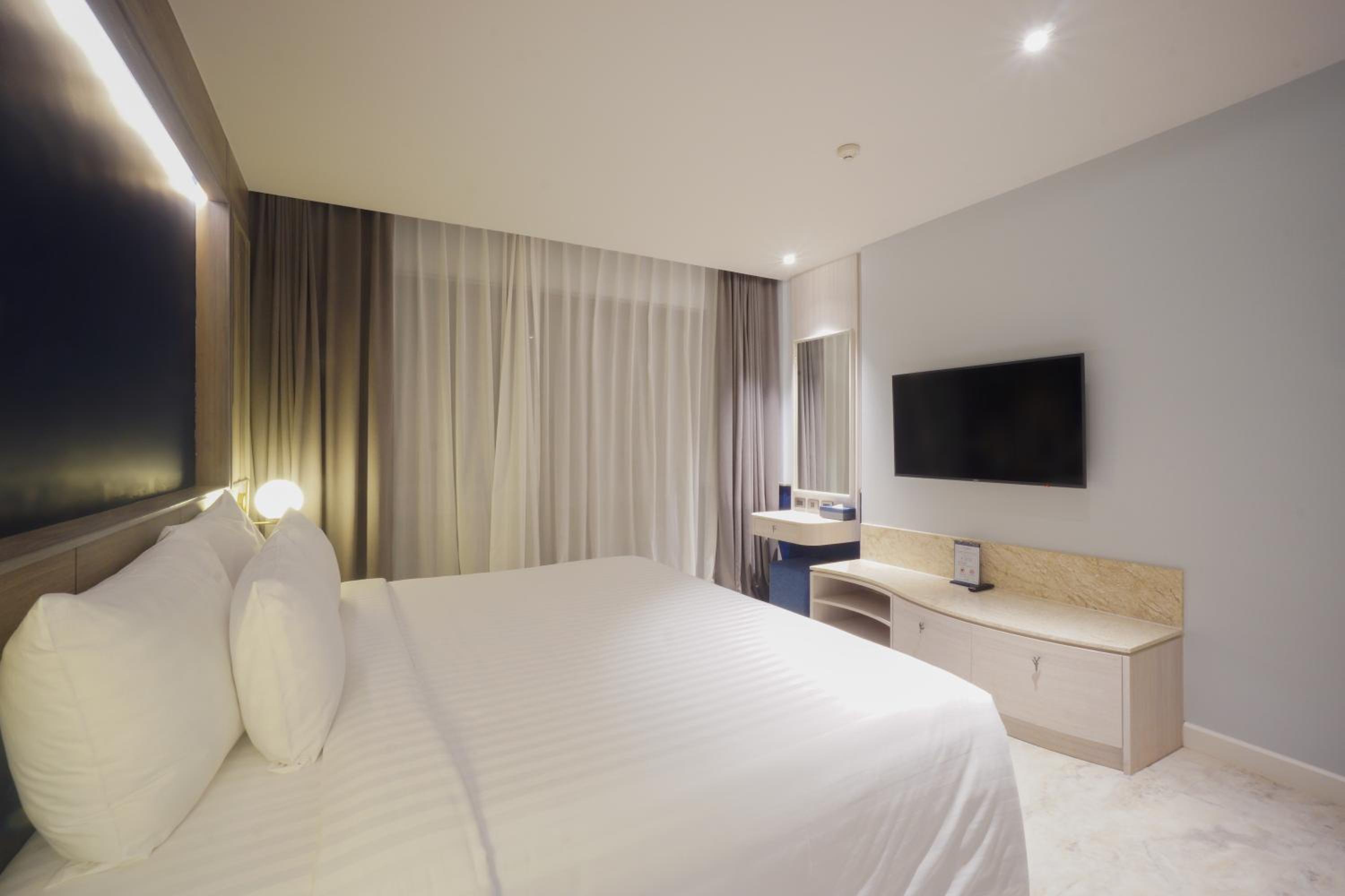 Superior Double or Twin Room - Photo 19