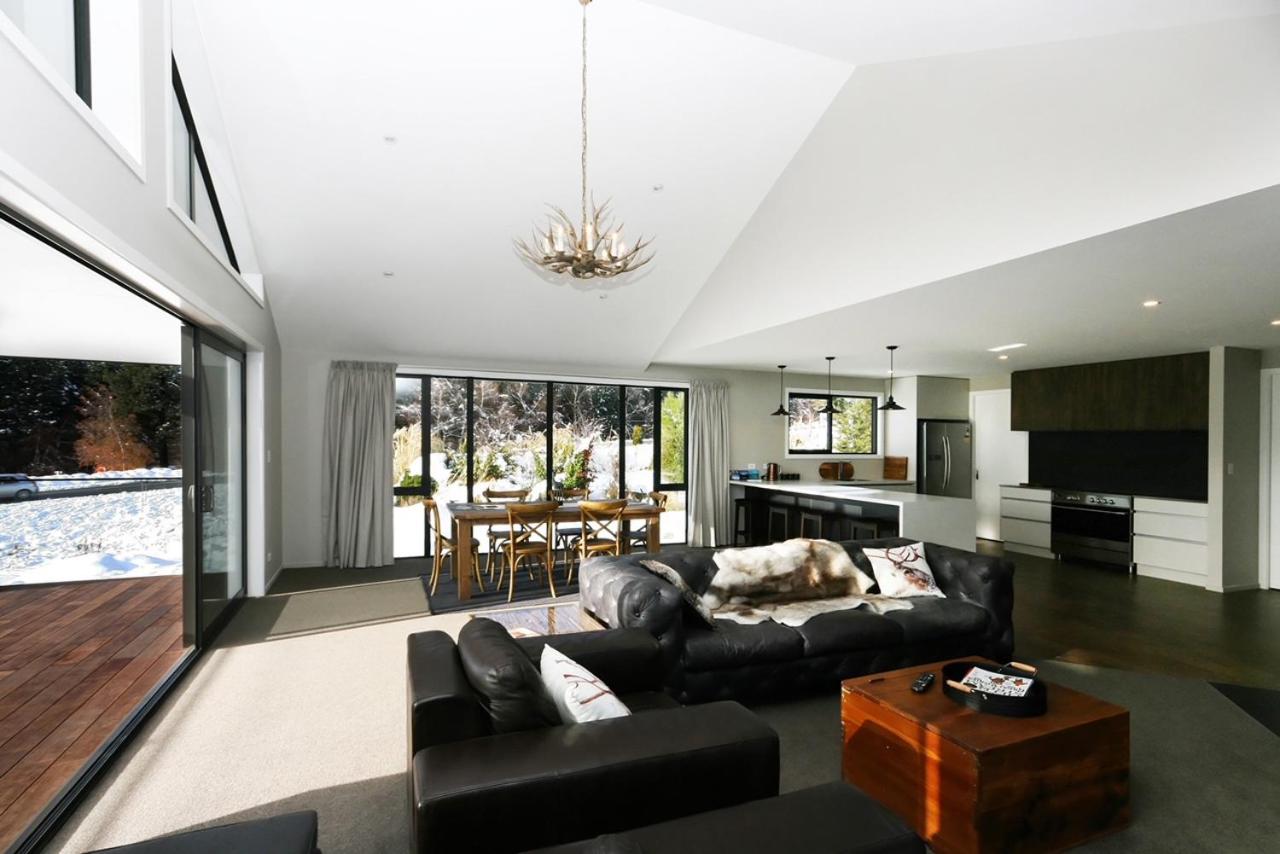 Four-Bedroom House - Photo 7