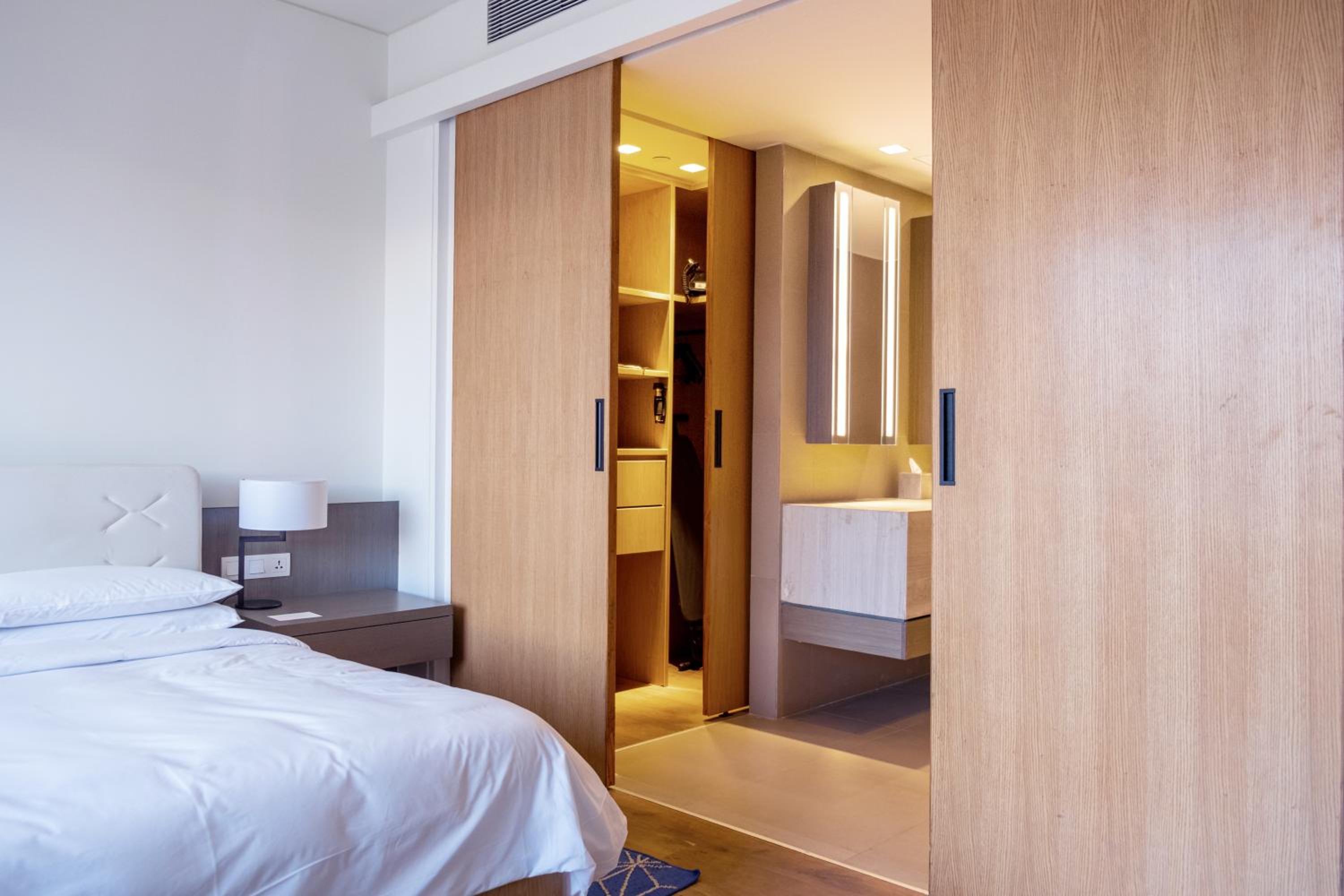 One-Bedroom Apartment - Photo 6