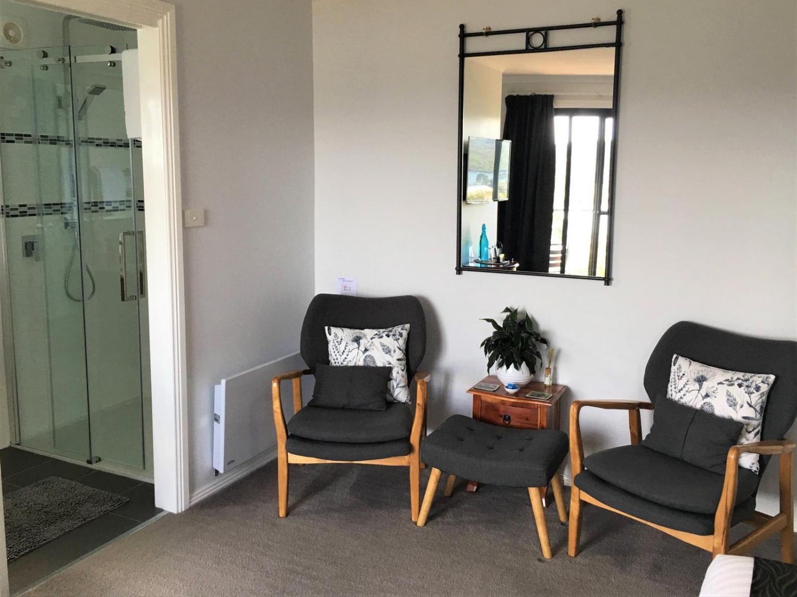 Queen Room With Balcony- Banksia photo 3