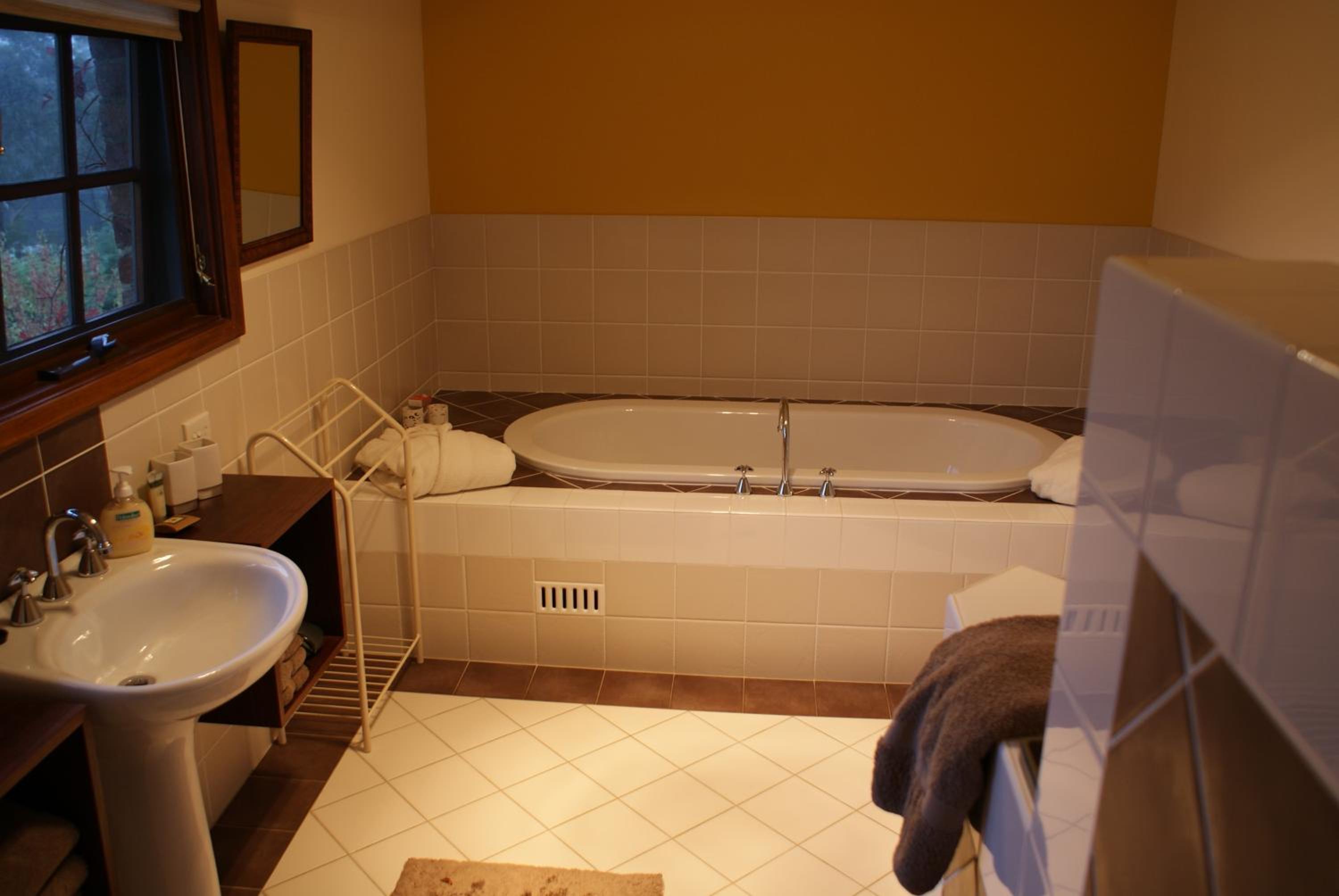 Standard Double Room With Bath Tub photo 3