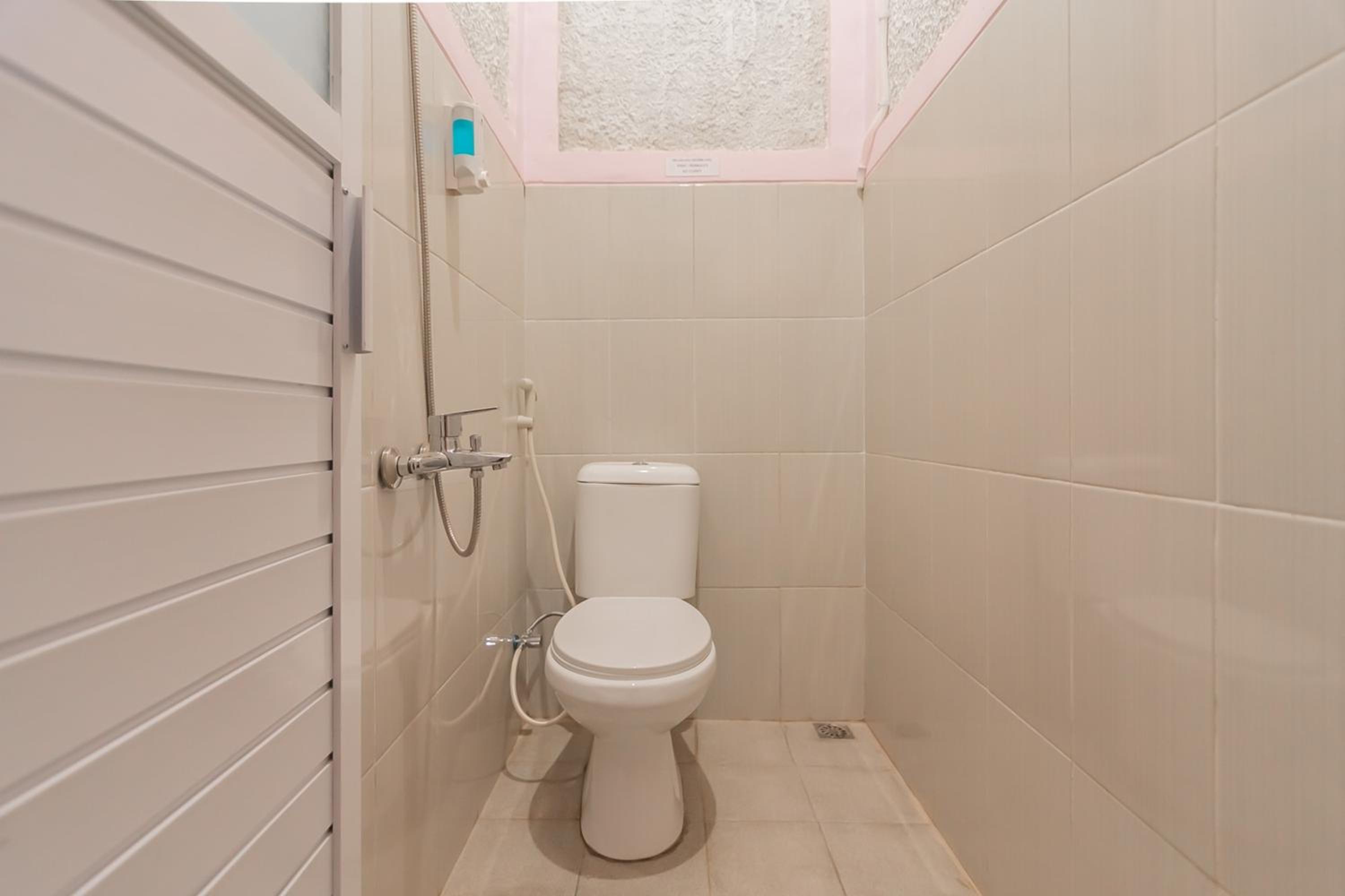 Standard Double Room - Photo 4