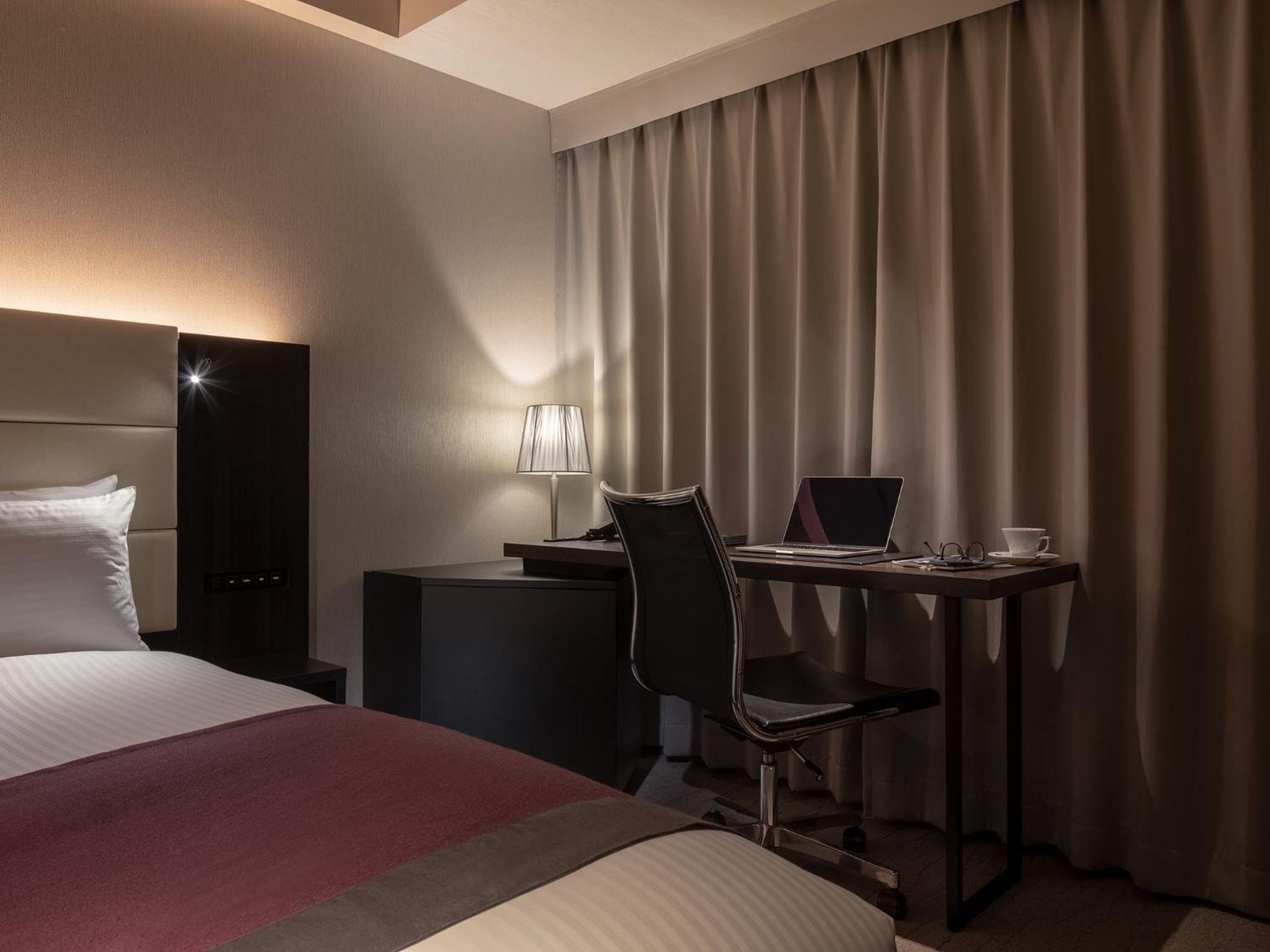 Moderate Double Room - Non-Smoking - Partial  View