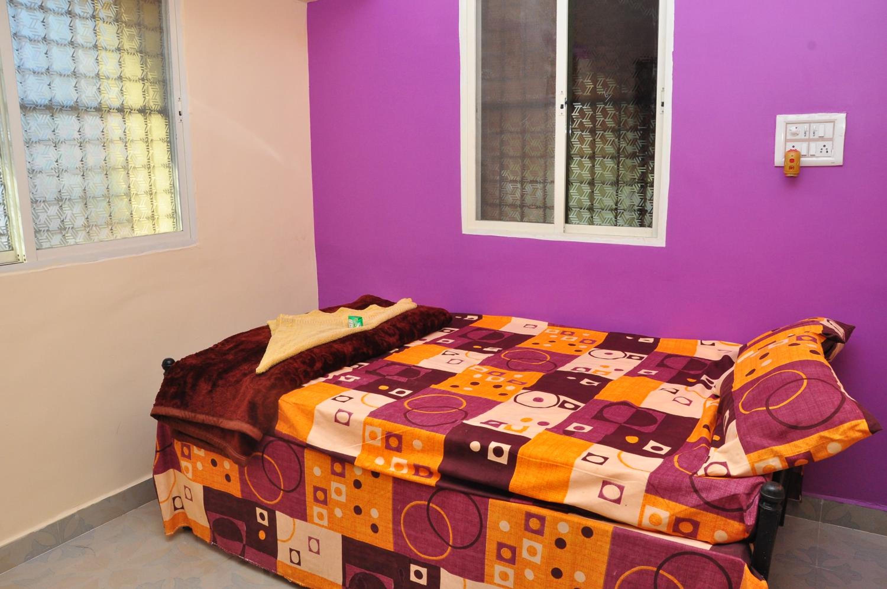 Deluxe Double Room (2 Adults + 1 Child) photo 1