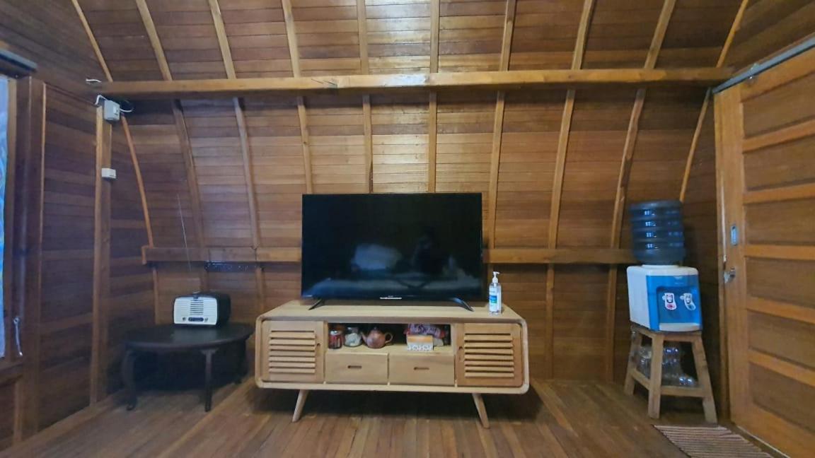Deluxe Double Room with Balcony - Photo 2