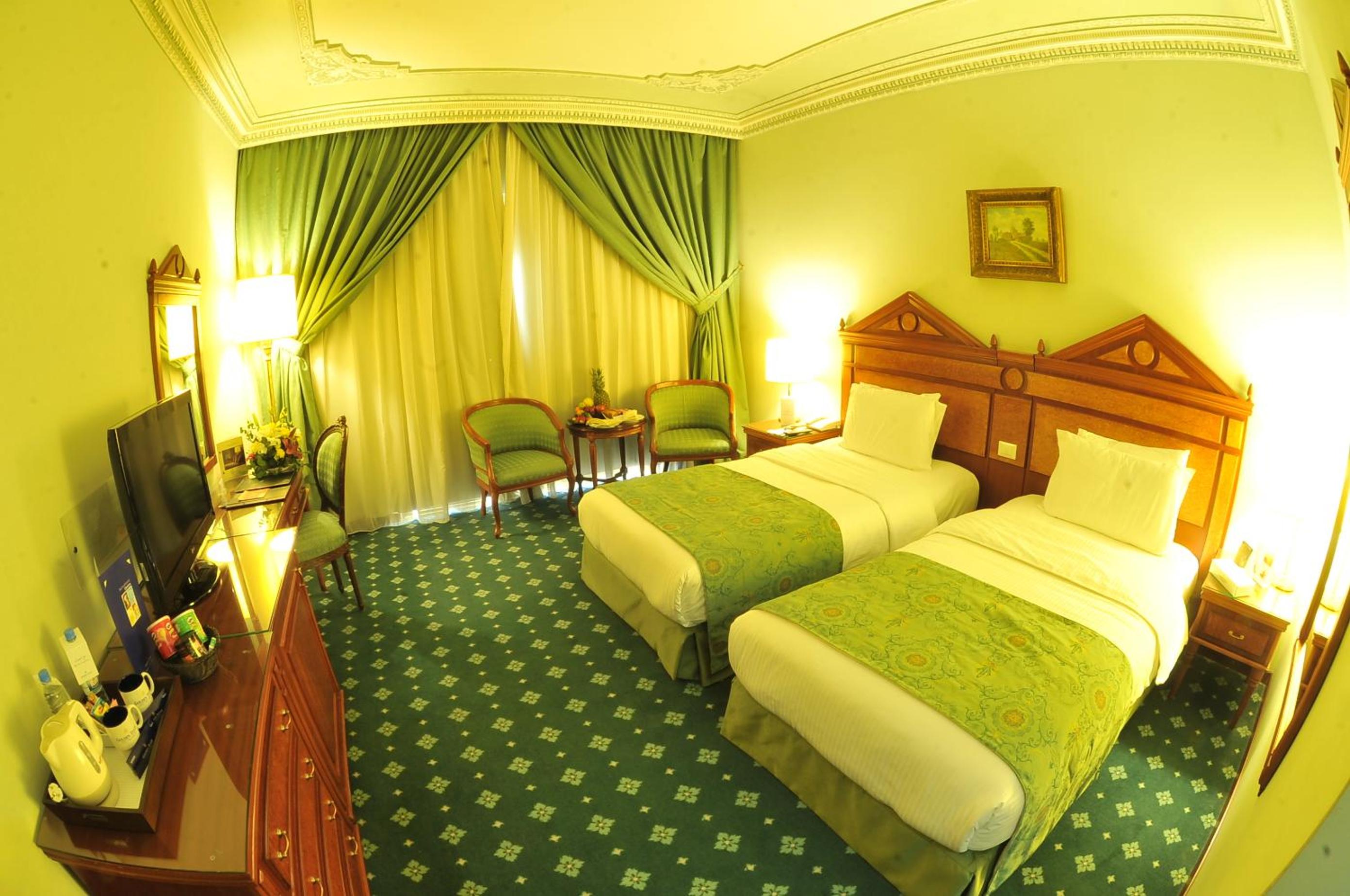 Deluxe King Room - Photo 1