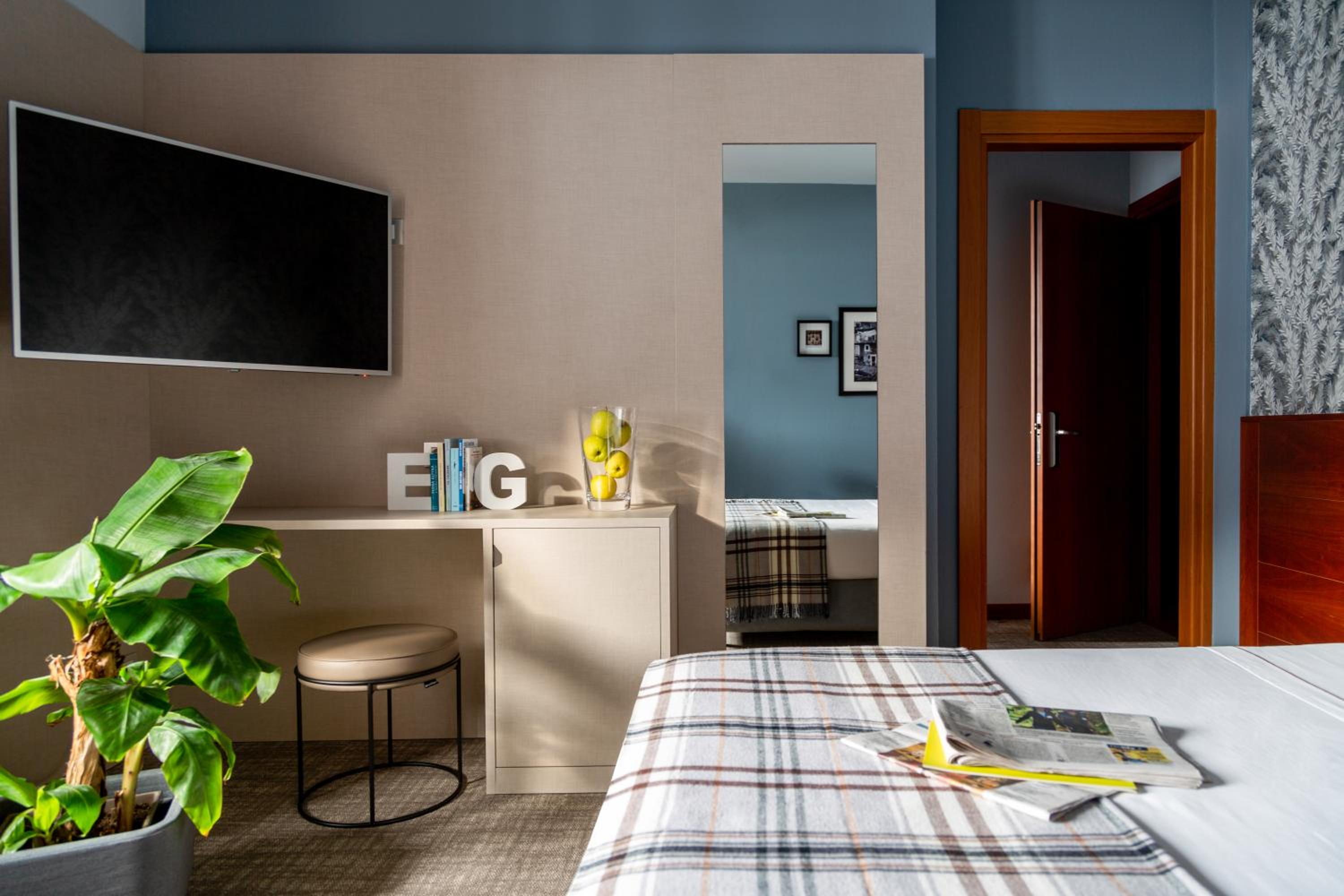 Double or Twin Room with Mountain View - Photo 3