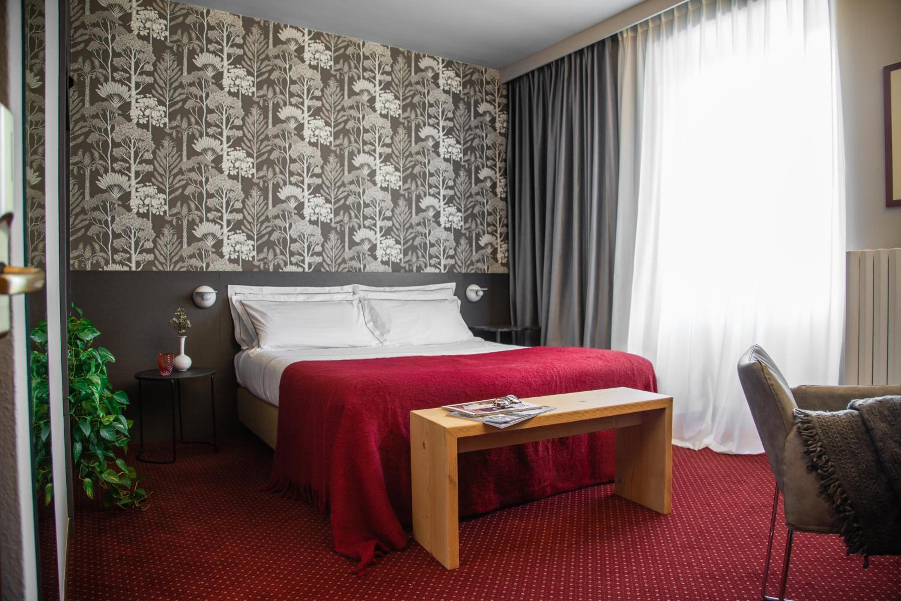 Standard Double or Twin Room - Photo 1