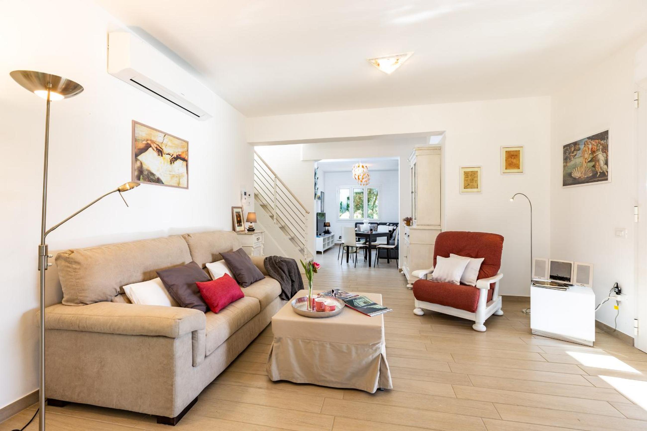 Villa photo 1