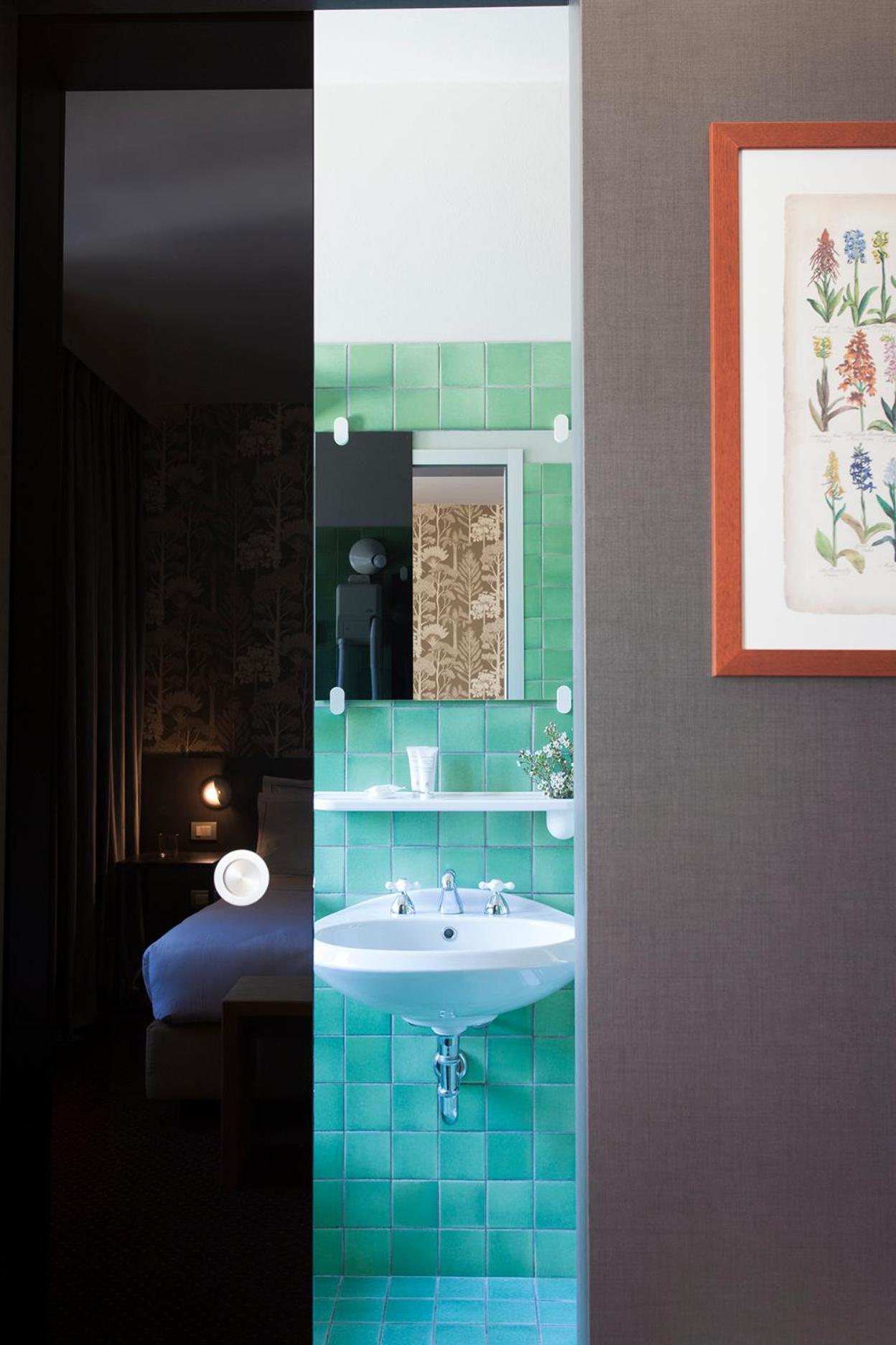 Standard Double or Twin Room - Photo 5