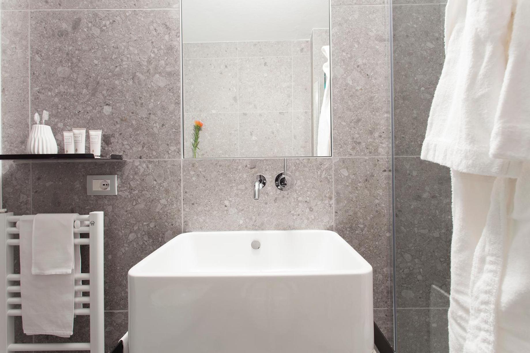 Superior Double or Twin Room with Mountain View - Photo 7