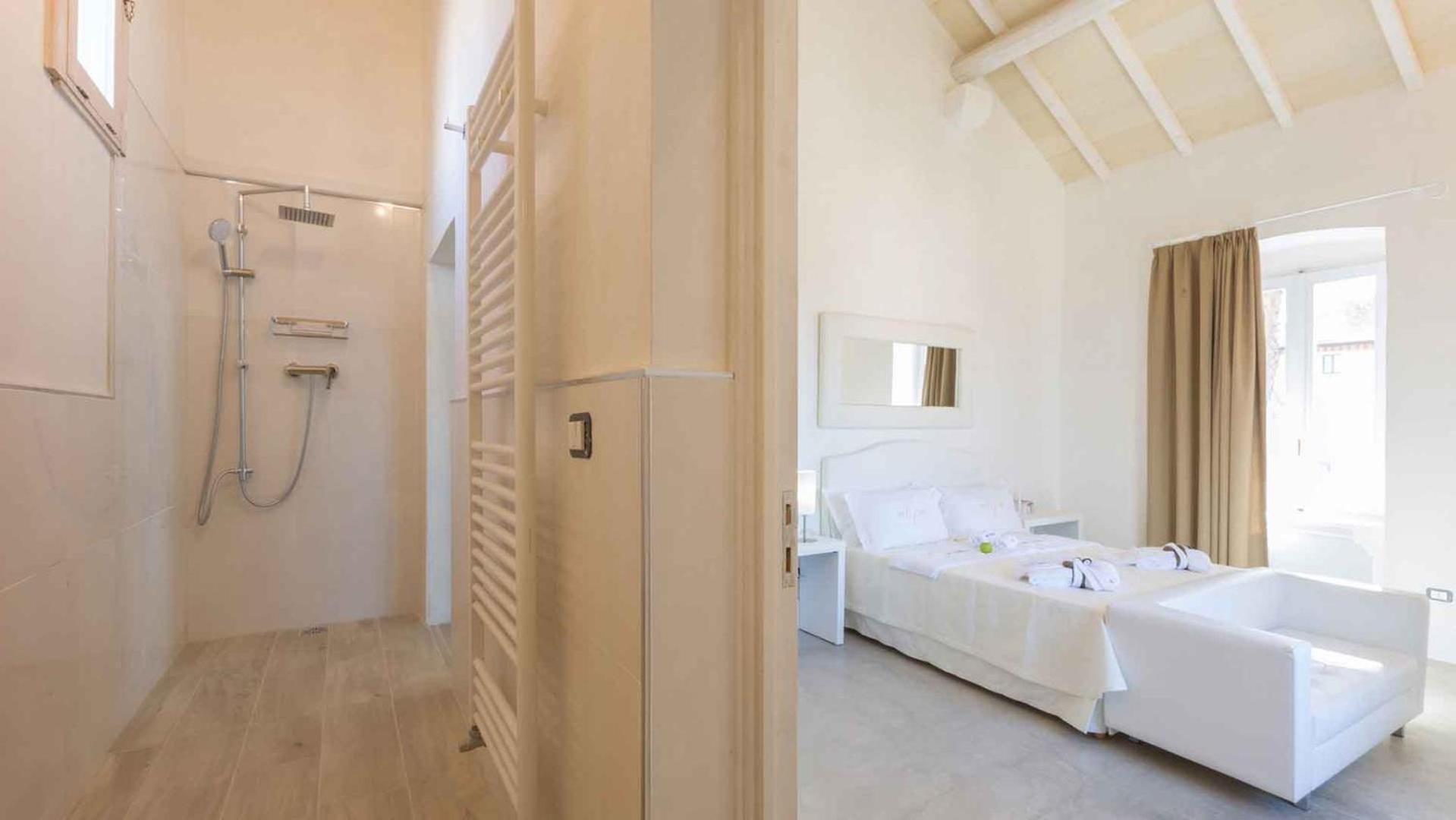 Villa photo 3