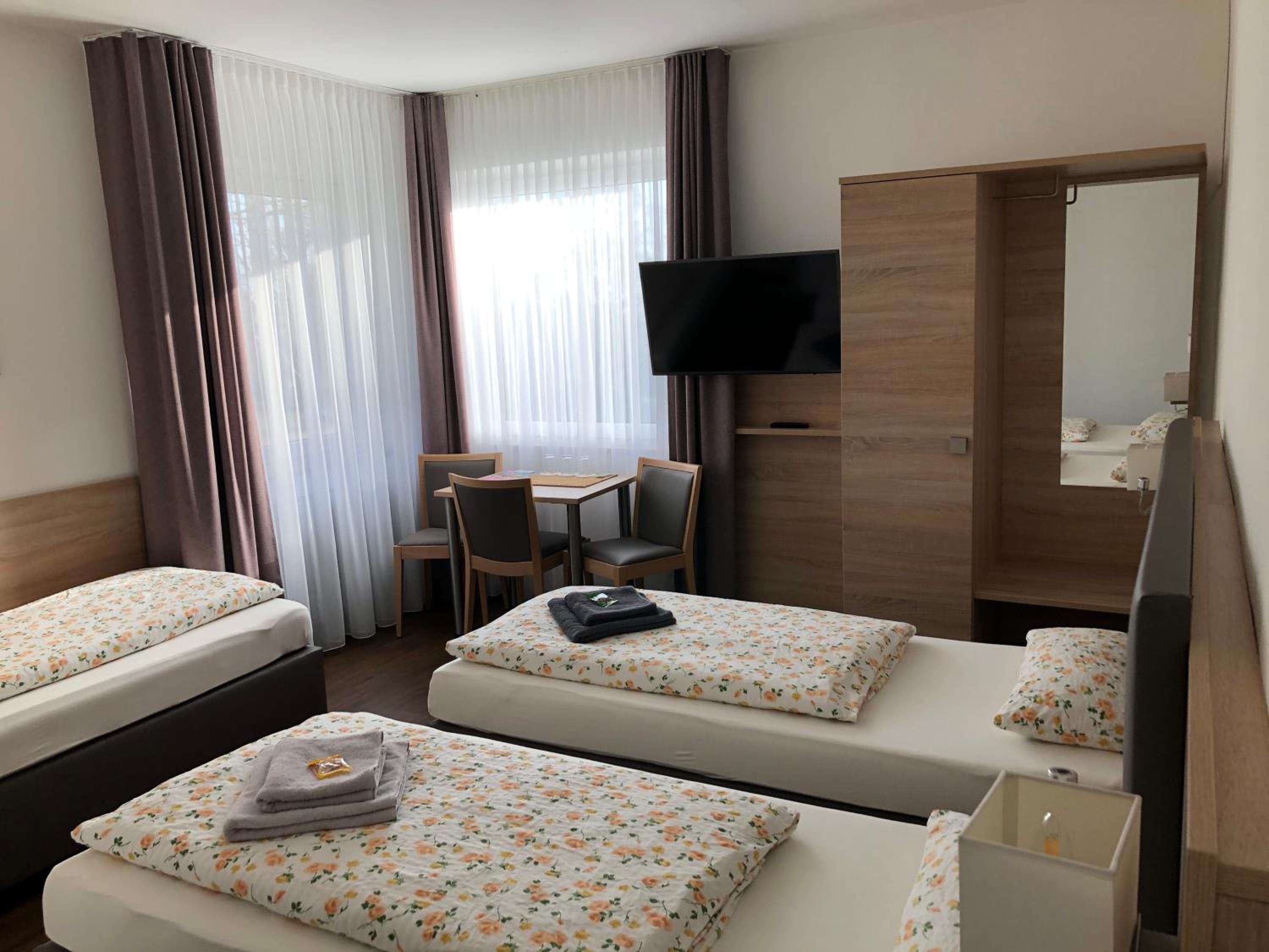Triple Room photo 2