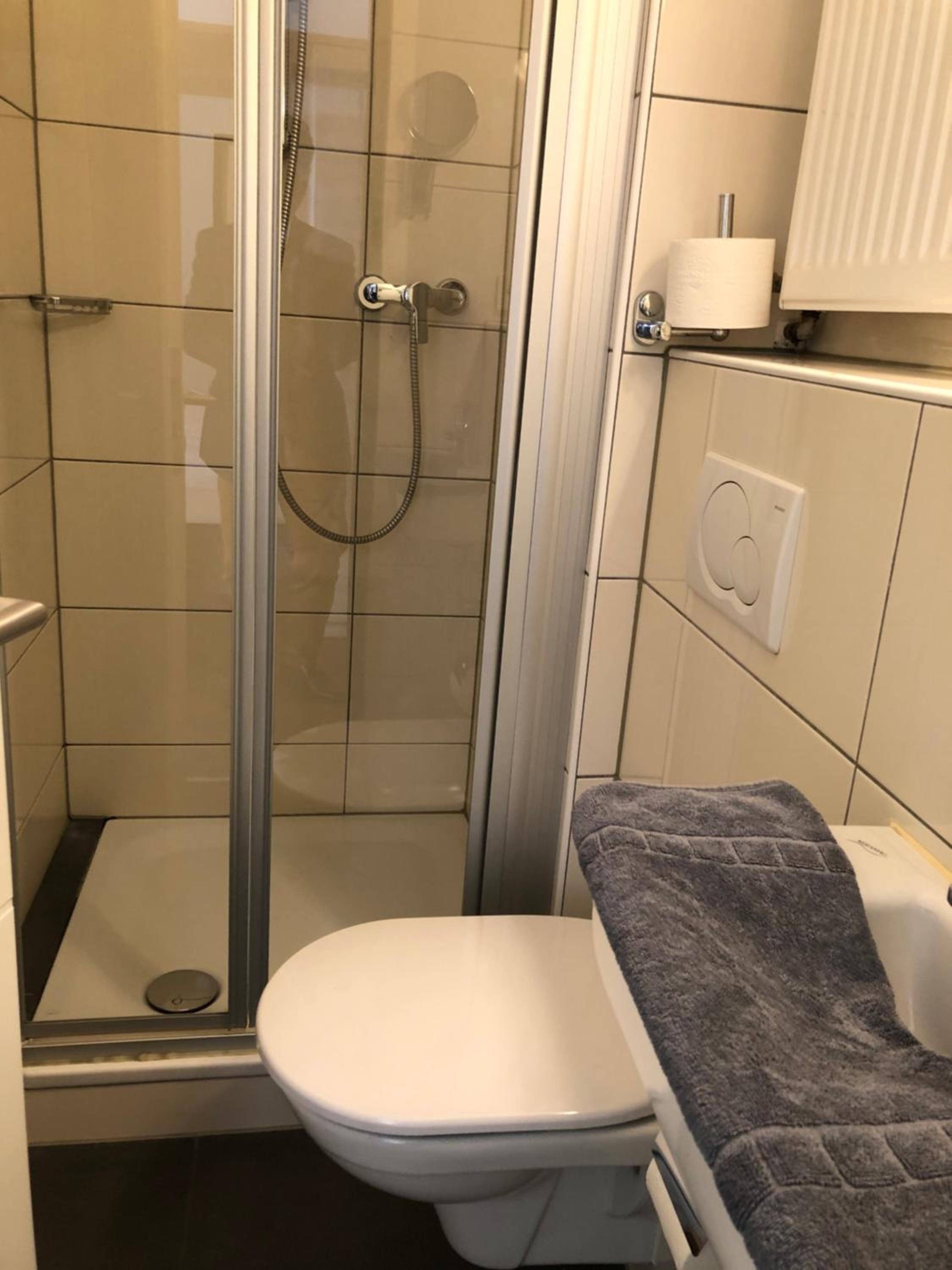 Single Room photo 3