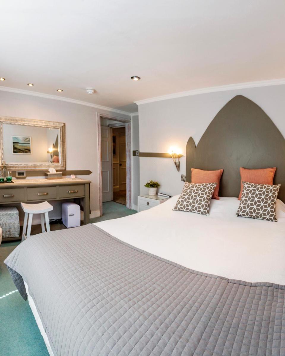 Superior King Room photo 2
