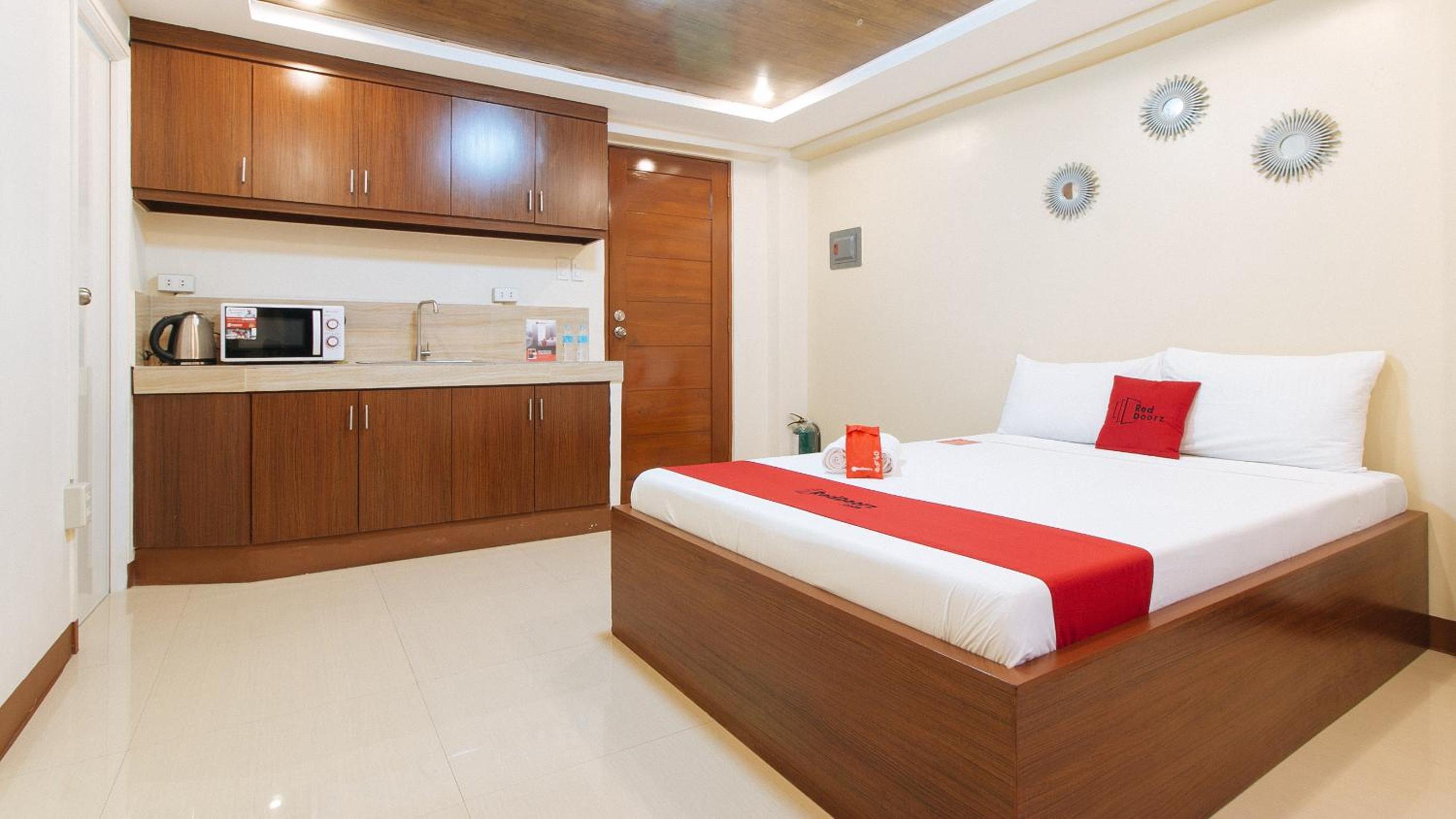 Deluxe Room - Photo 1