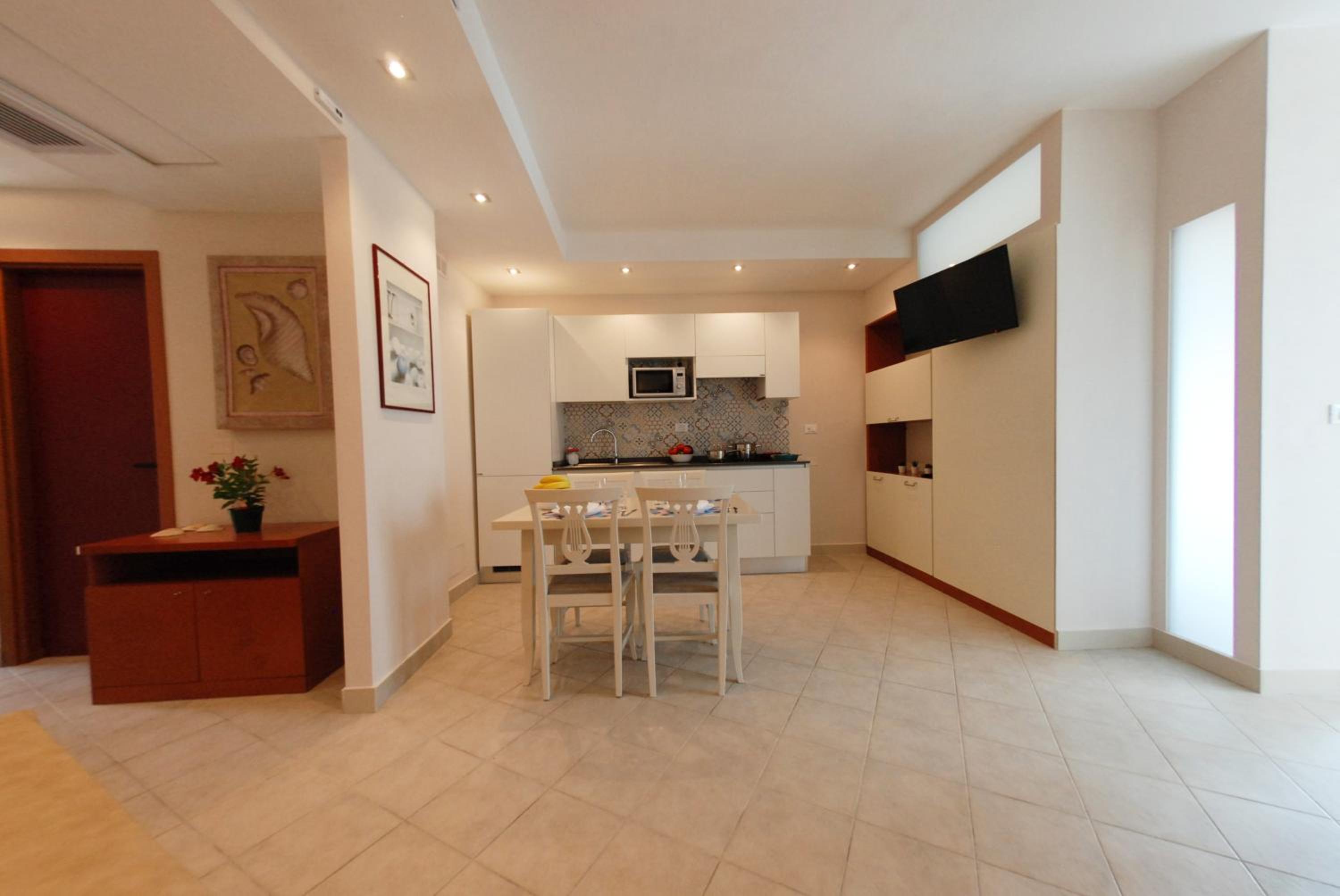 Deluxe Apartment photo 2