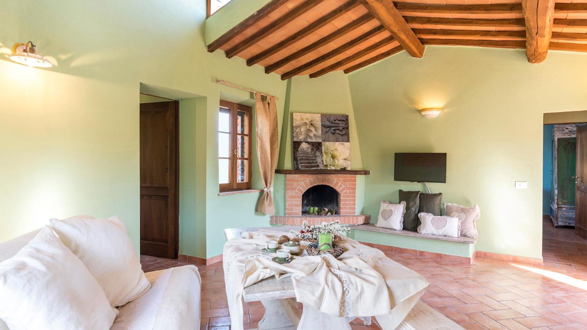 Six-Bedroom Villa  photo 3