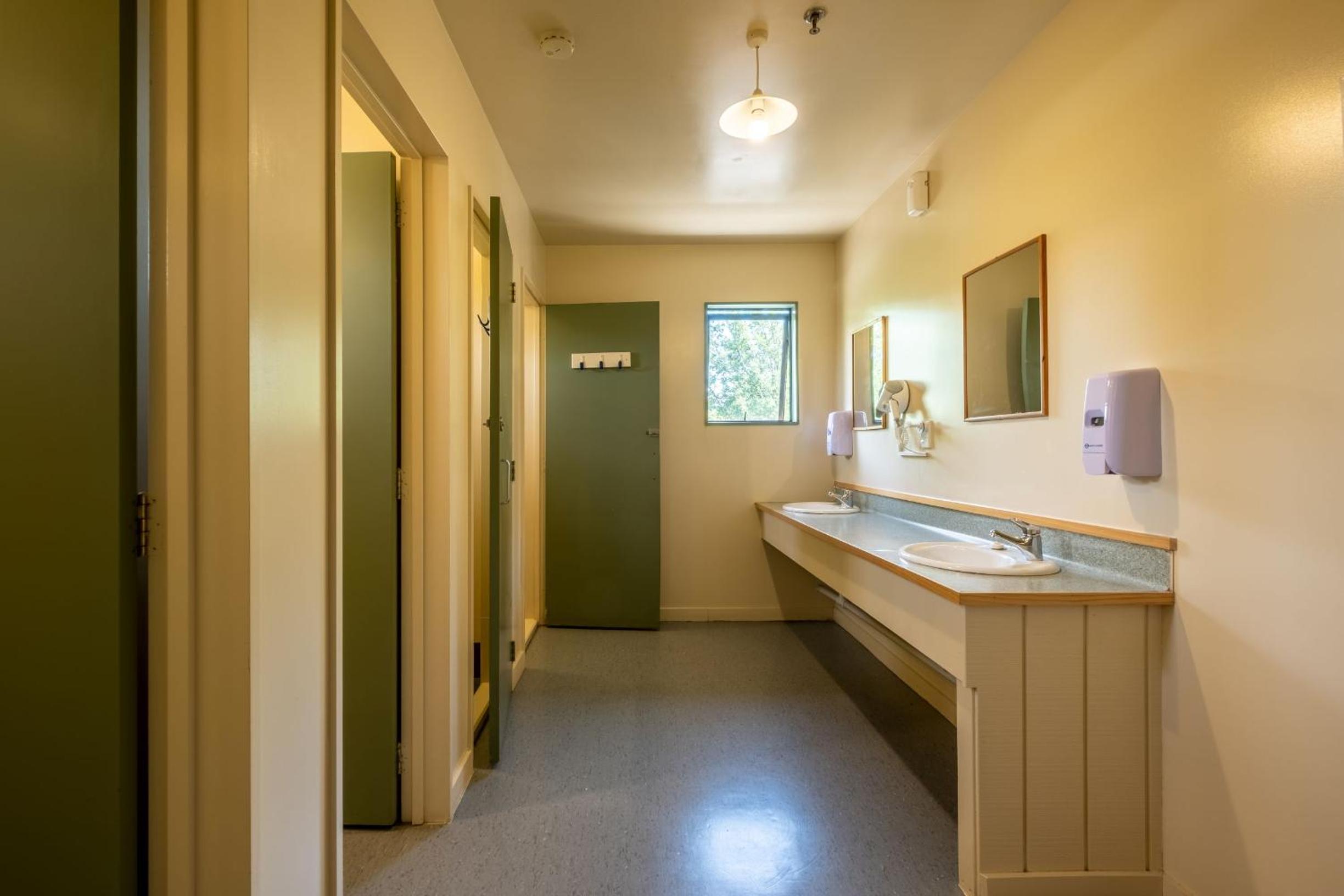 Family Room with Shared Bathroom photo 3