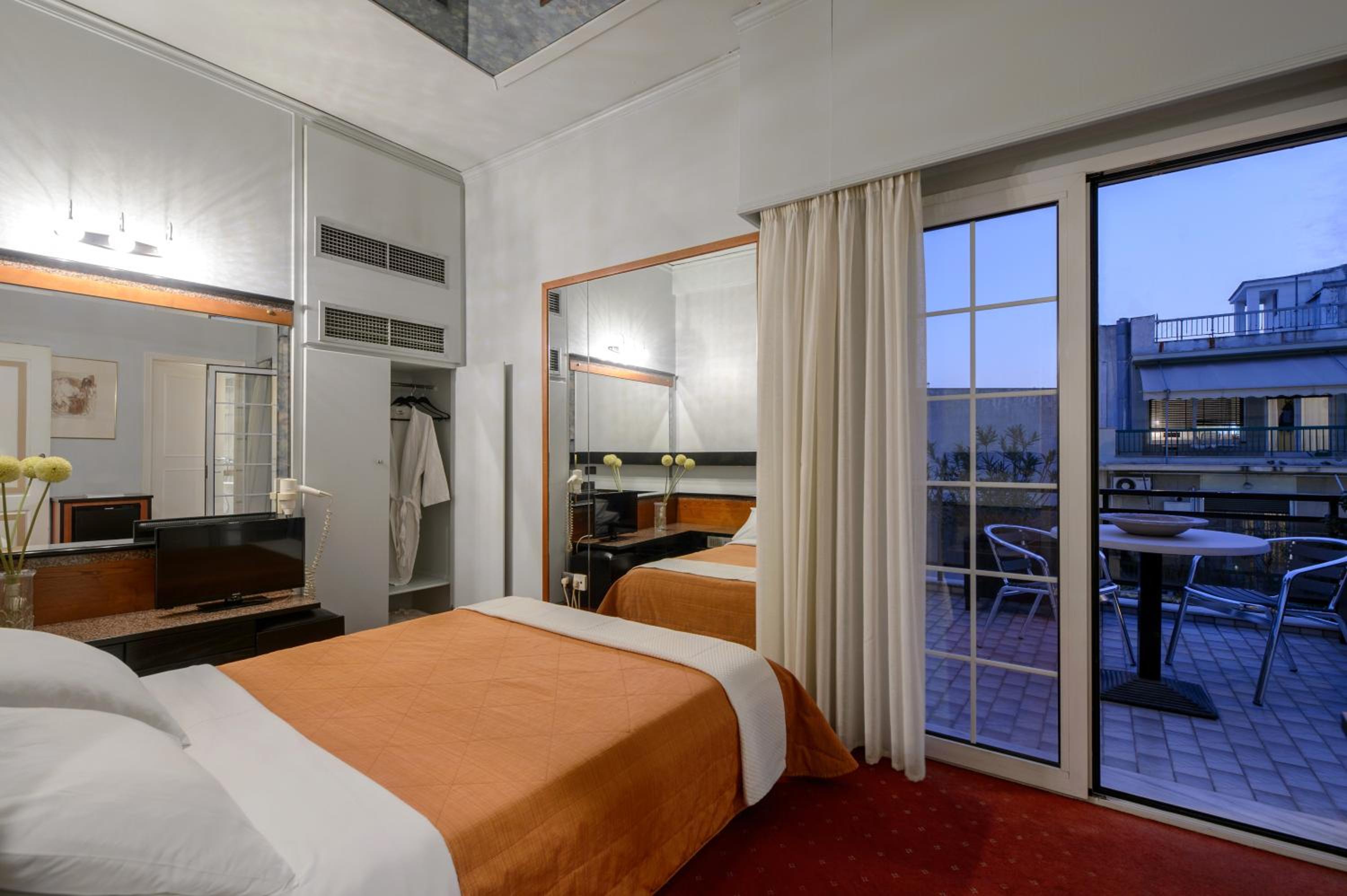 Double Room with Terrace photo 2
