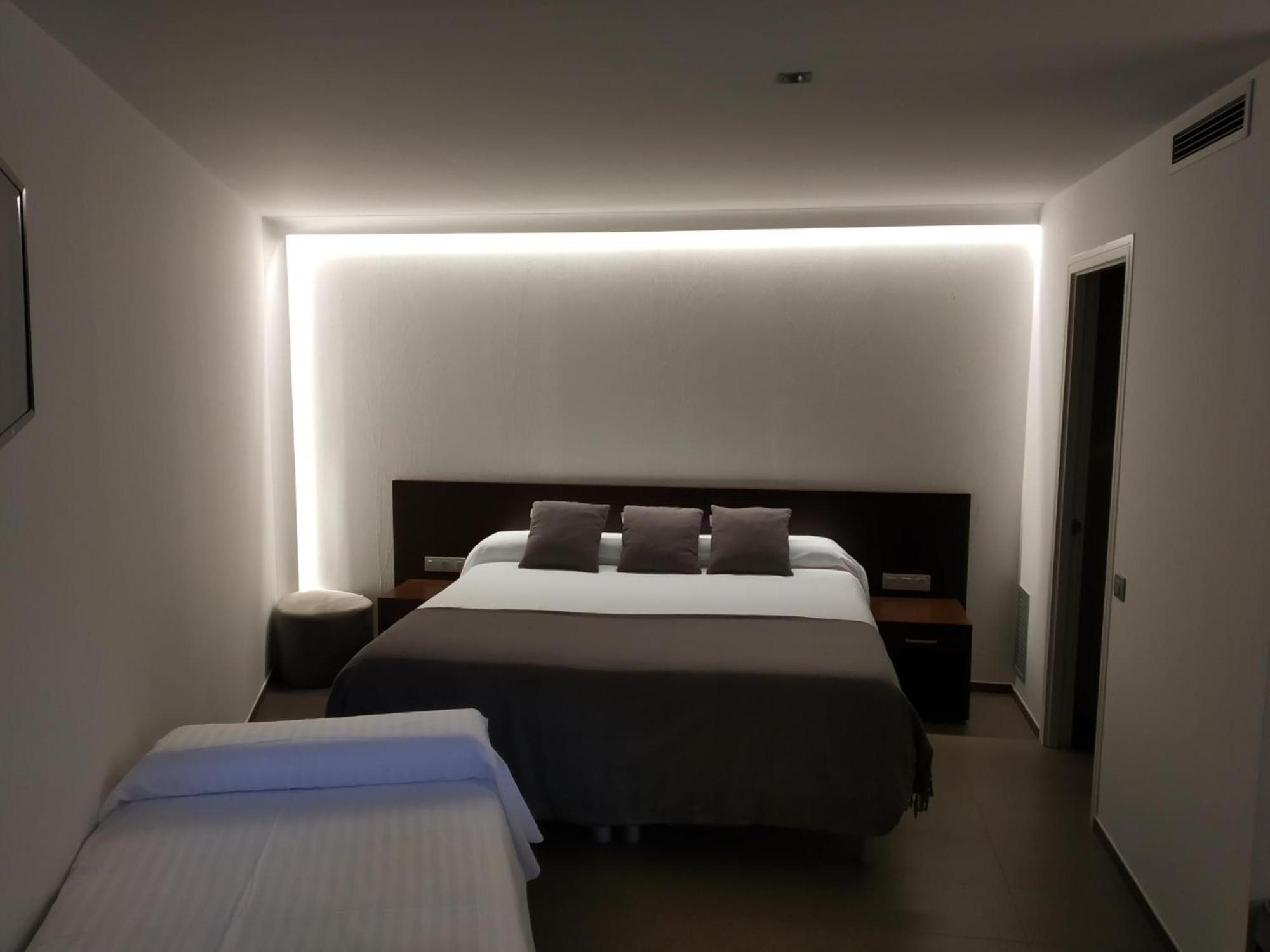 Standard Triple Room photo 2