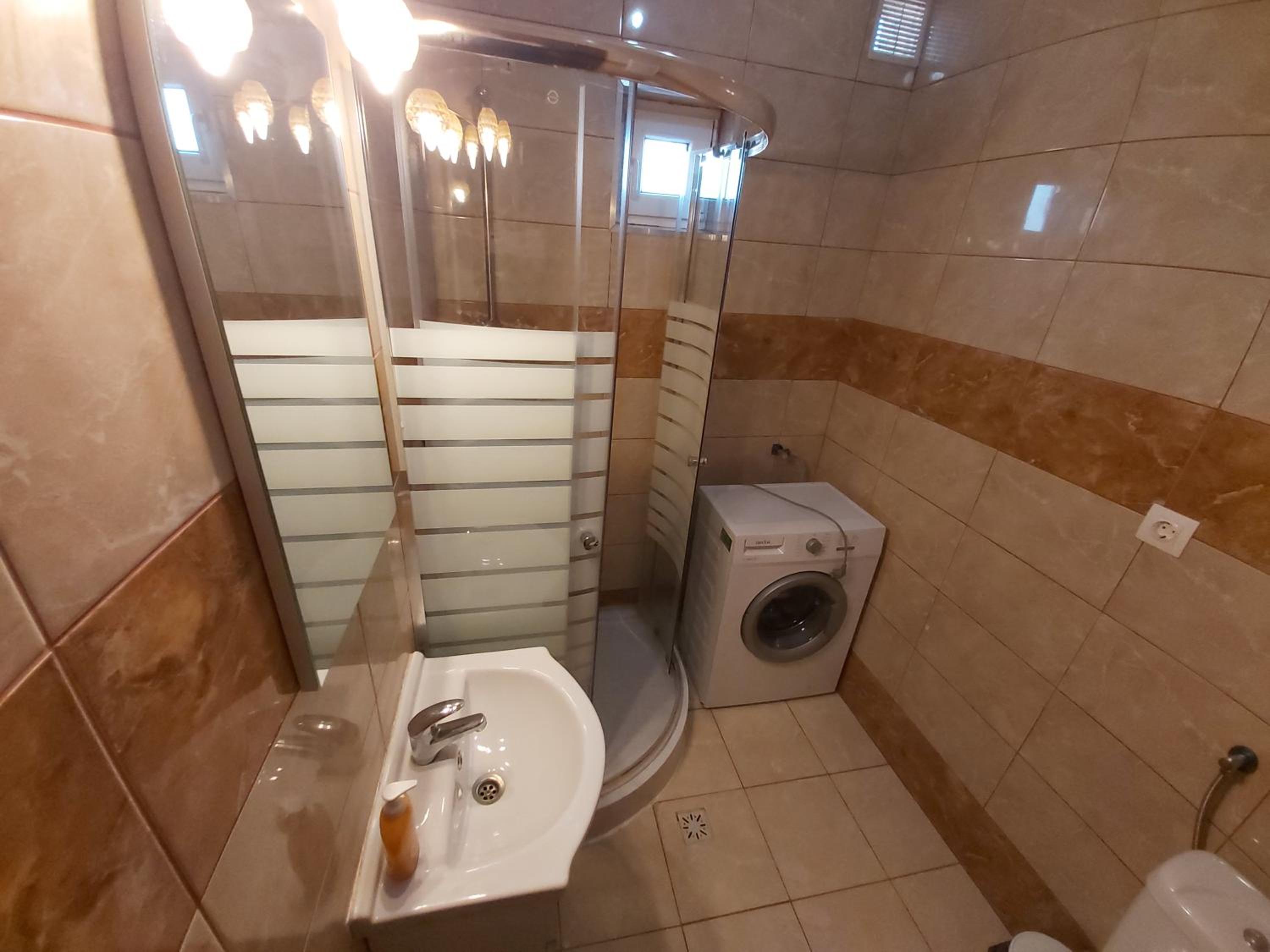 One-Bedroom Apartment - Photo 9