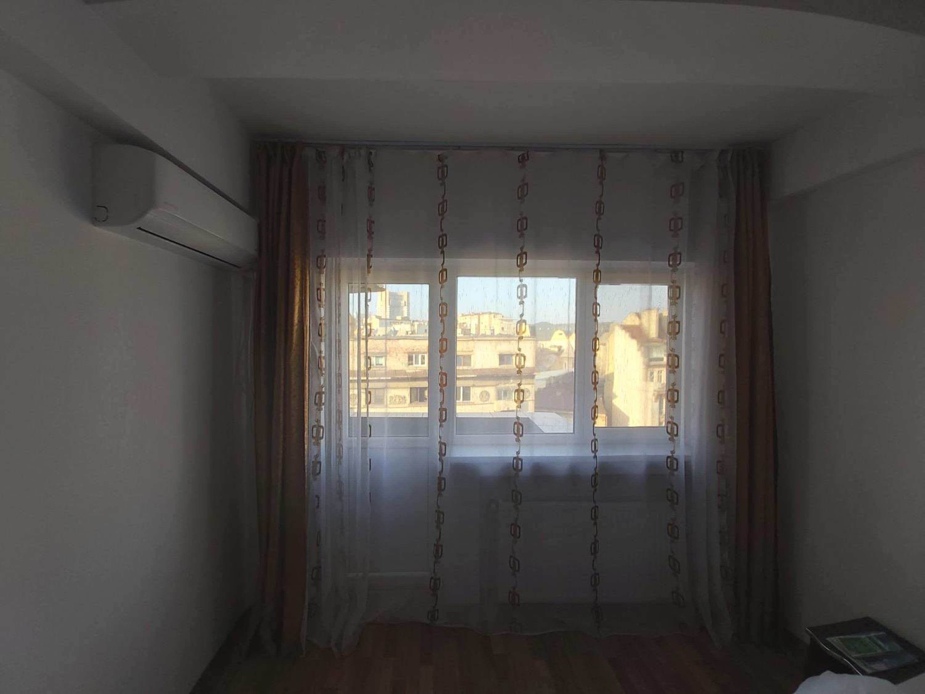 One-Bedroom Apartment - Photo 15
