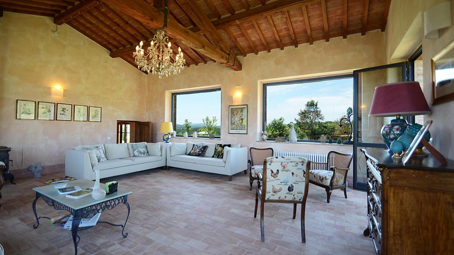 Five-Bedroom Villa photo 2
