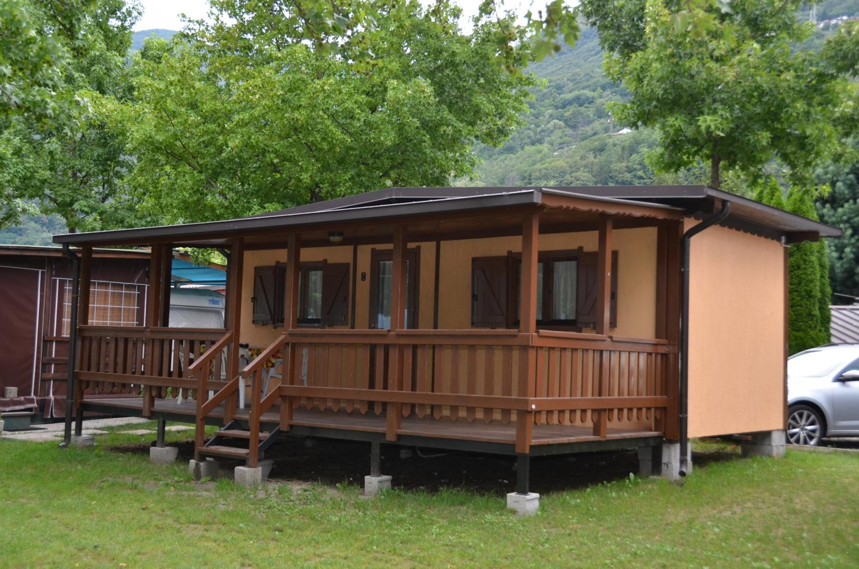 One-Bedroom Mobile Home with Terrace photo 2