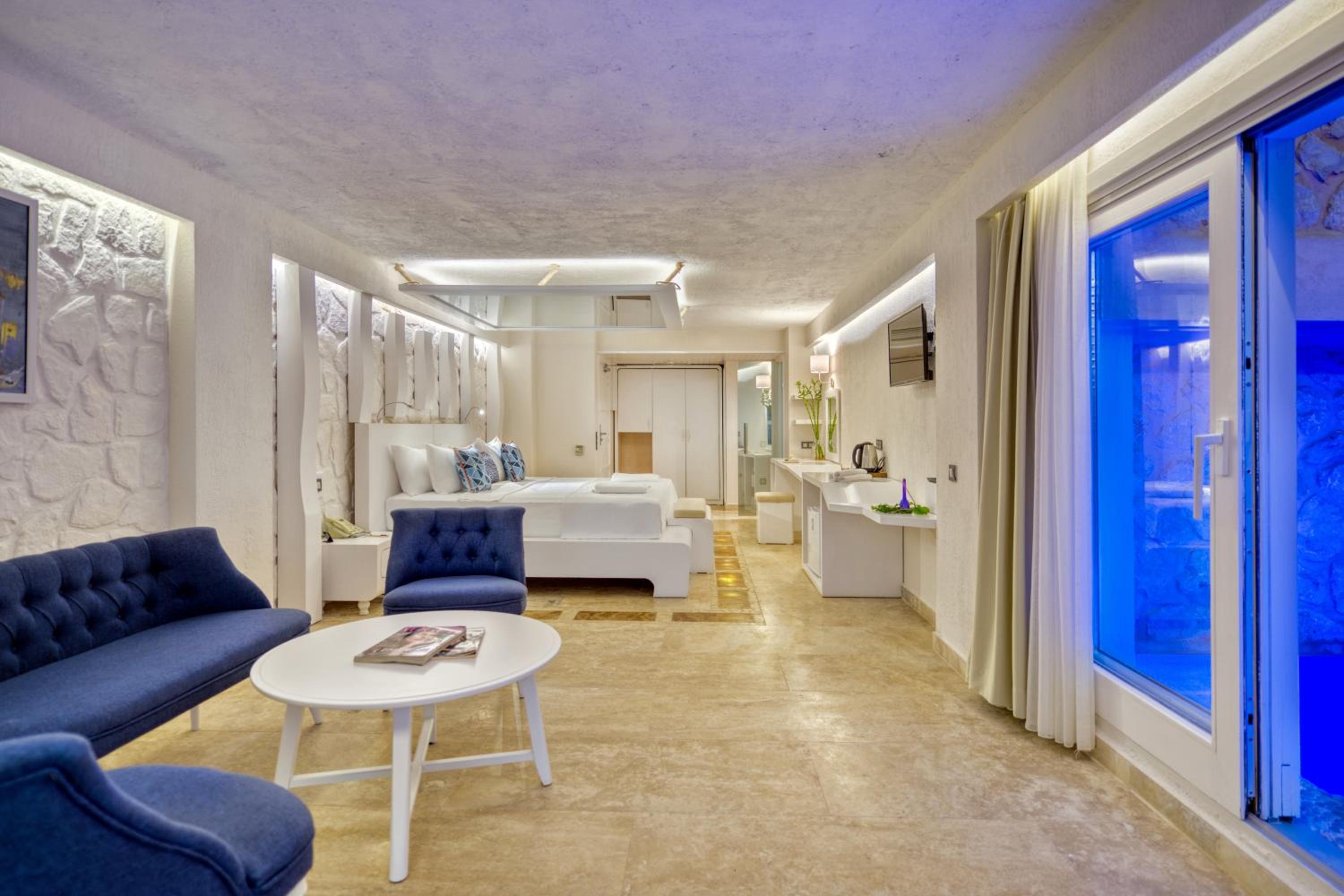 Deluxe Double Room with Sea View - Photo 1