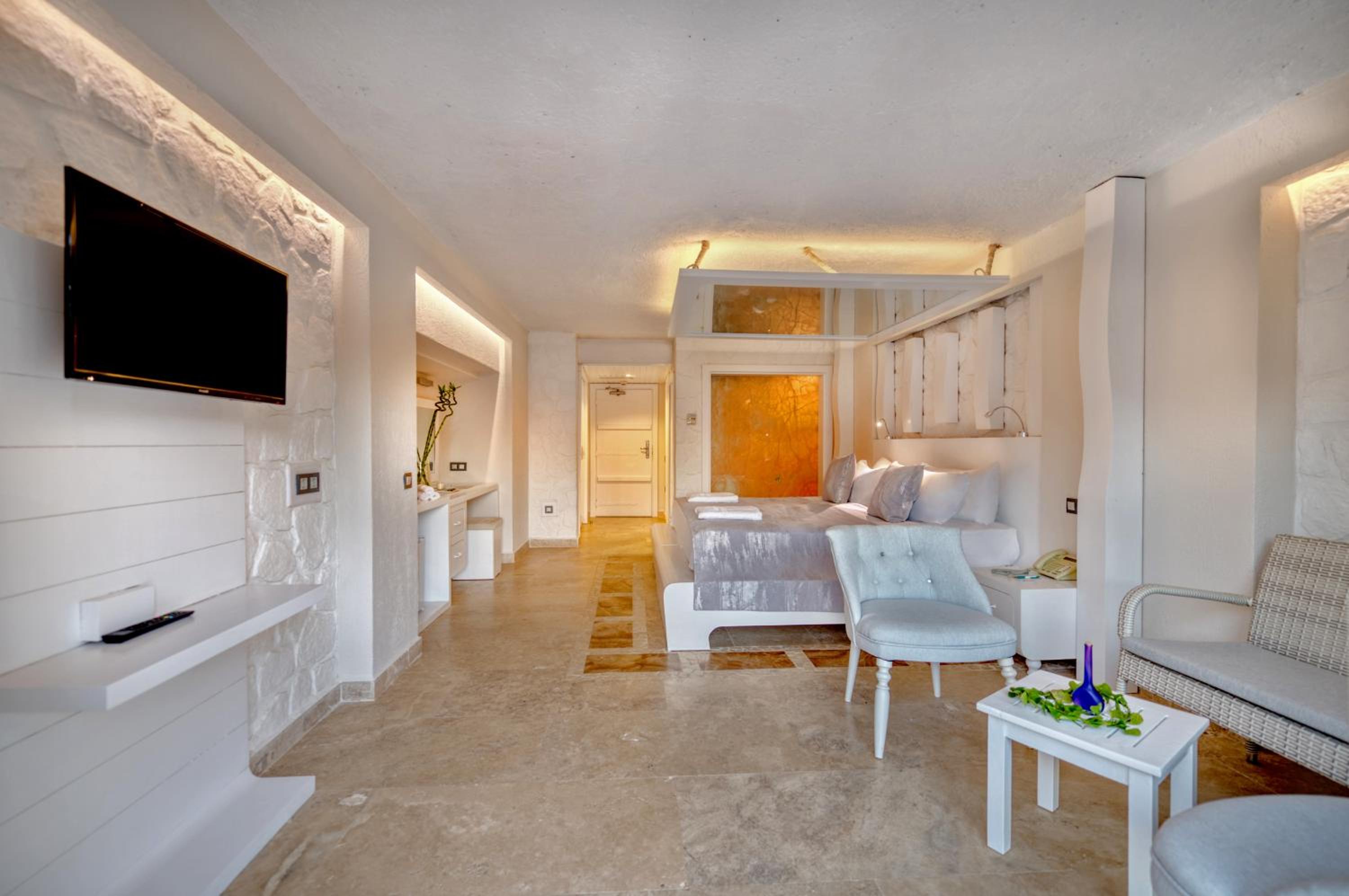 Junior Suite with Private Pool