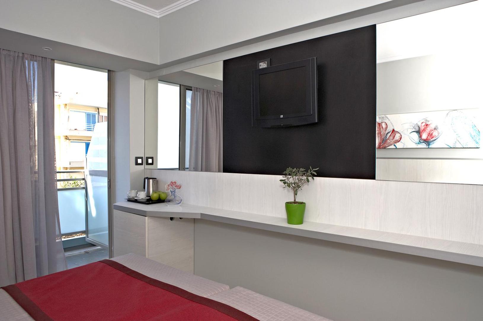 Classic Guestroom - Photo 3