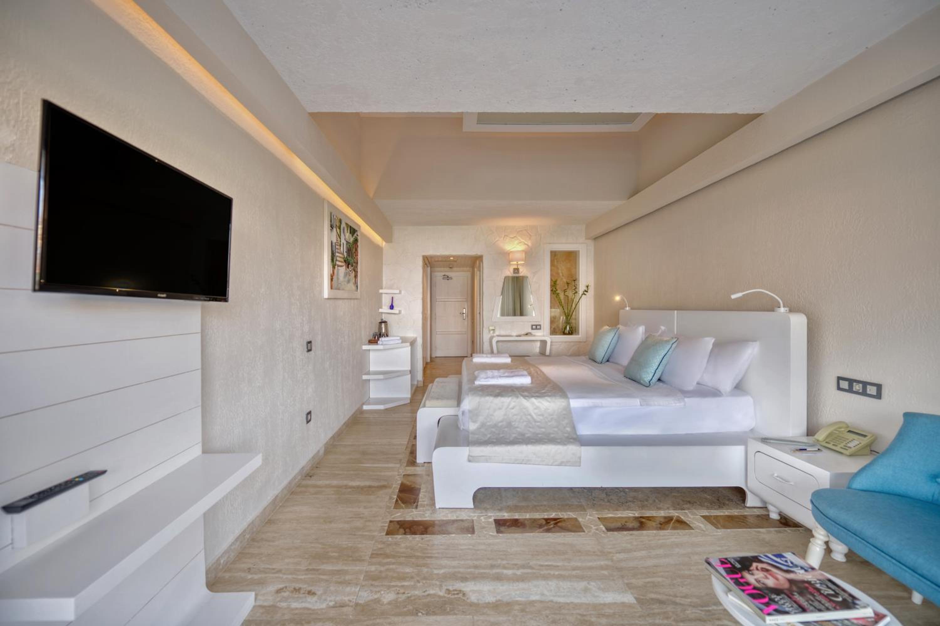 Superior Double Room - Photo 8