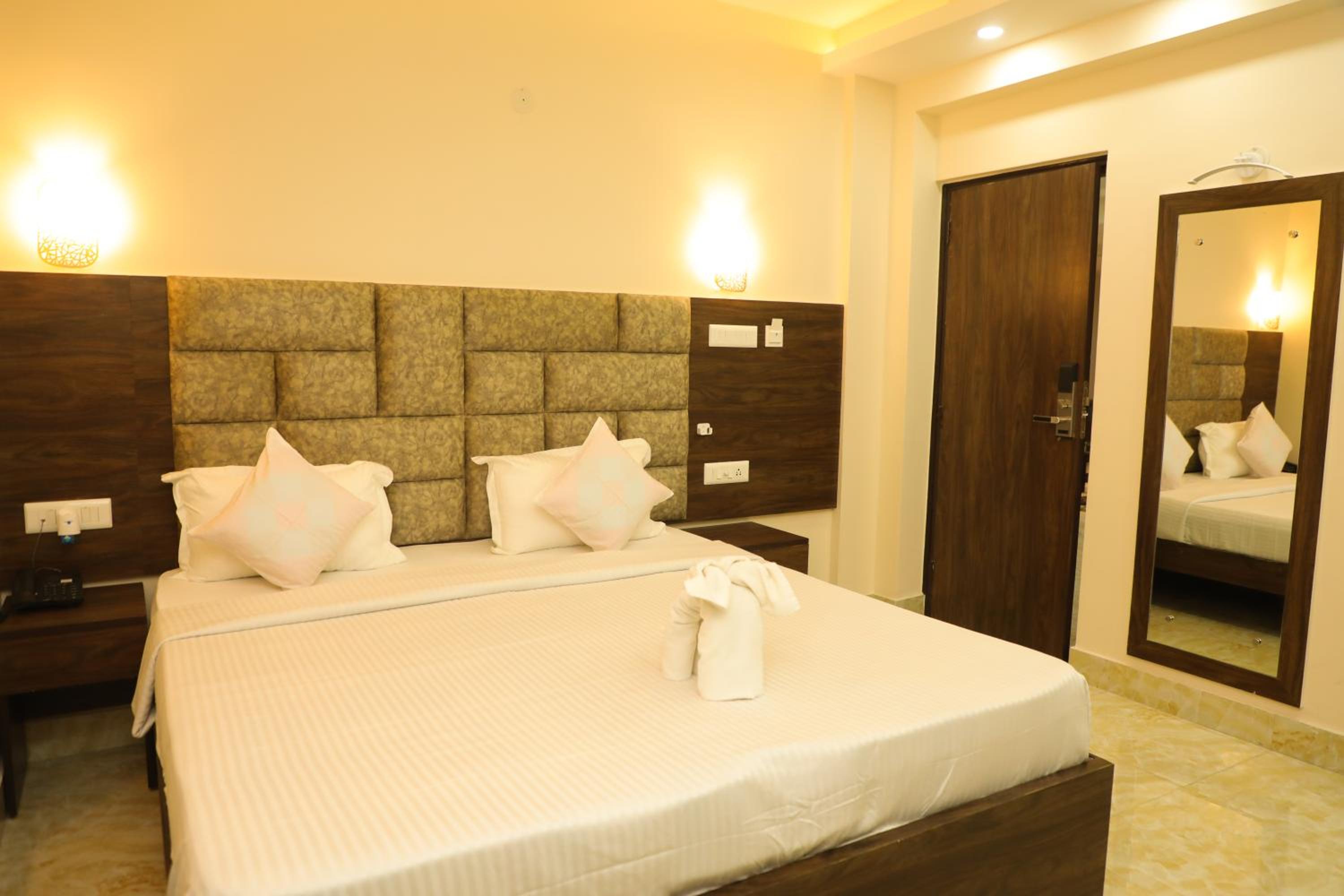 Deluxe Room - Photo 4