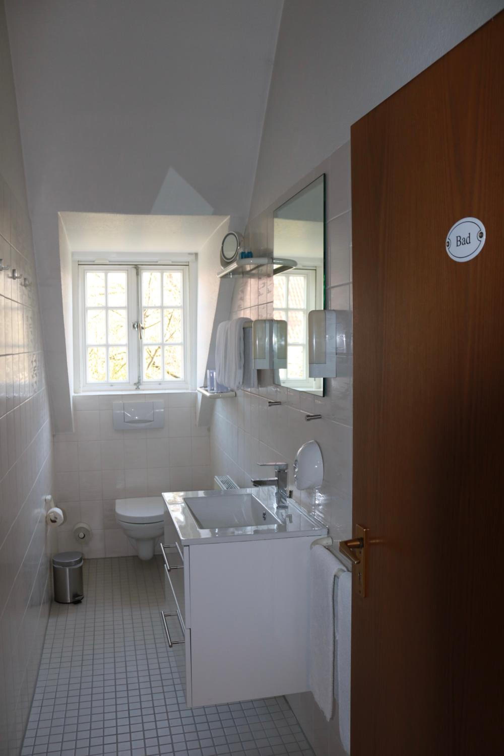 Standard Twin Room photo 3